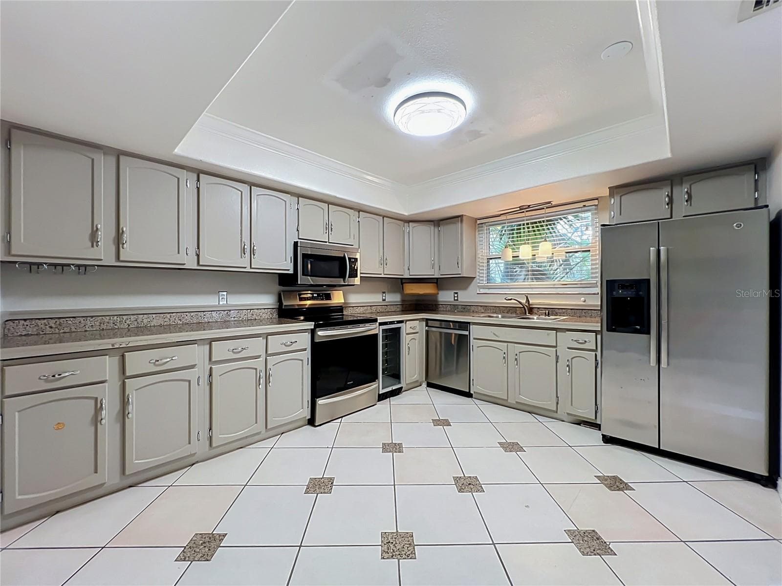 Townhouse at 814 LAUREL AVE #2, ORLANDO, photo 8 of 57