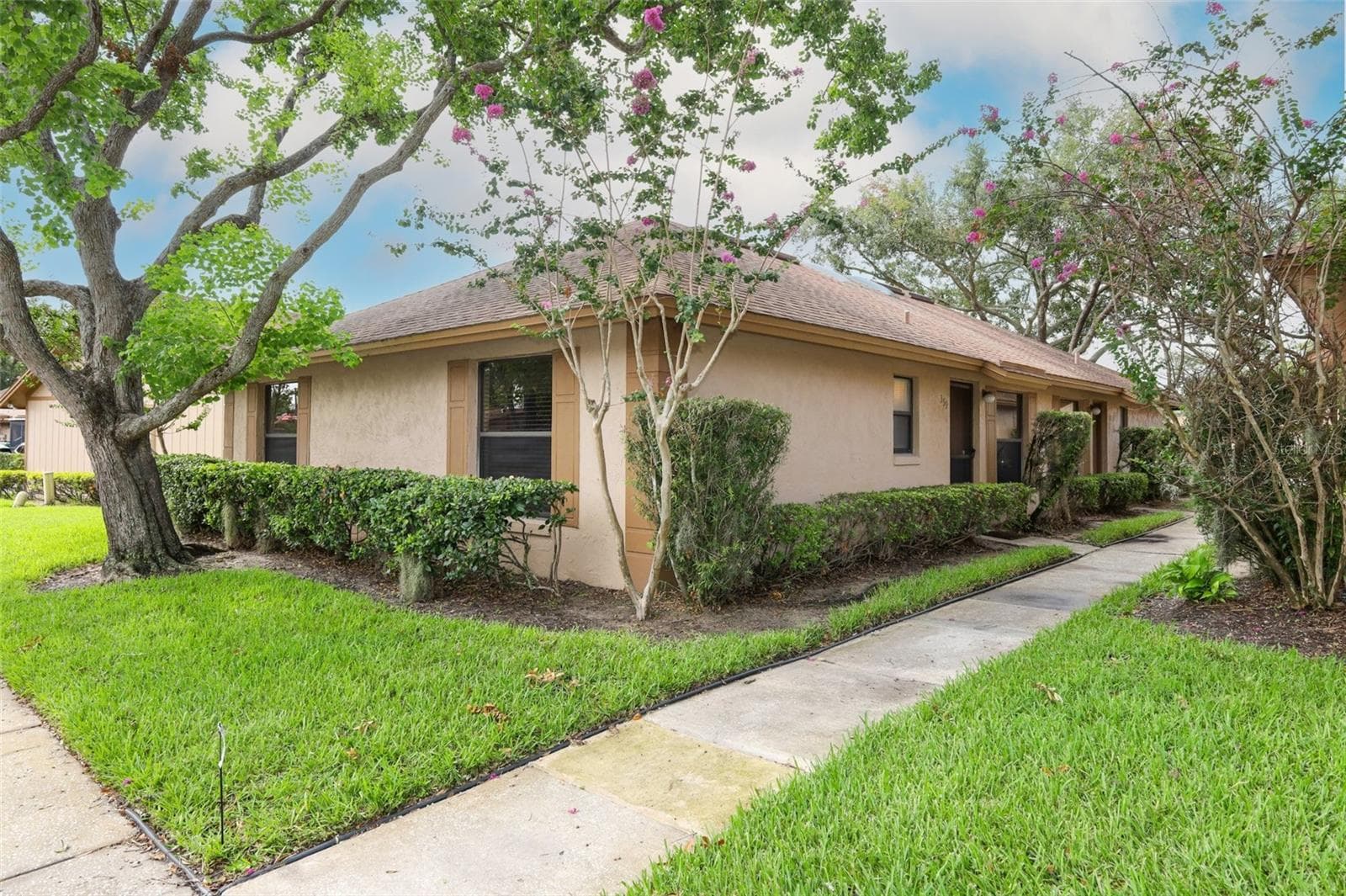 359 DOUGLAS WAY #54