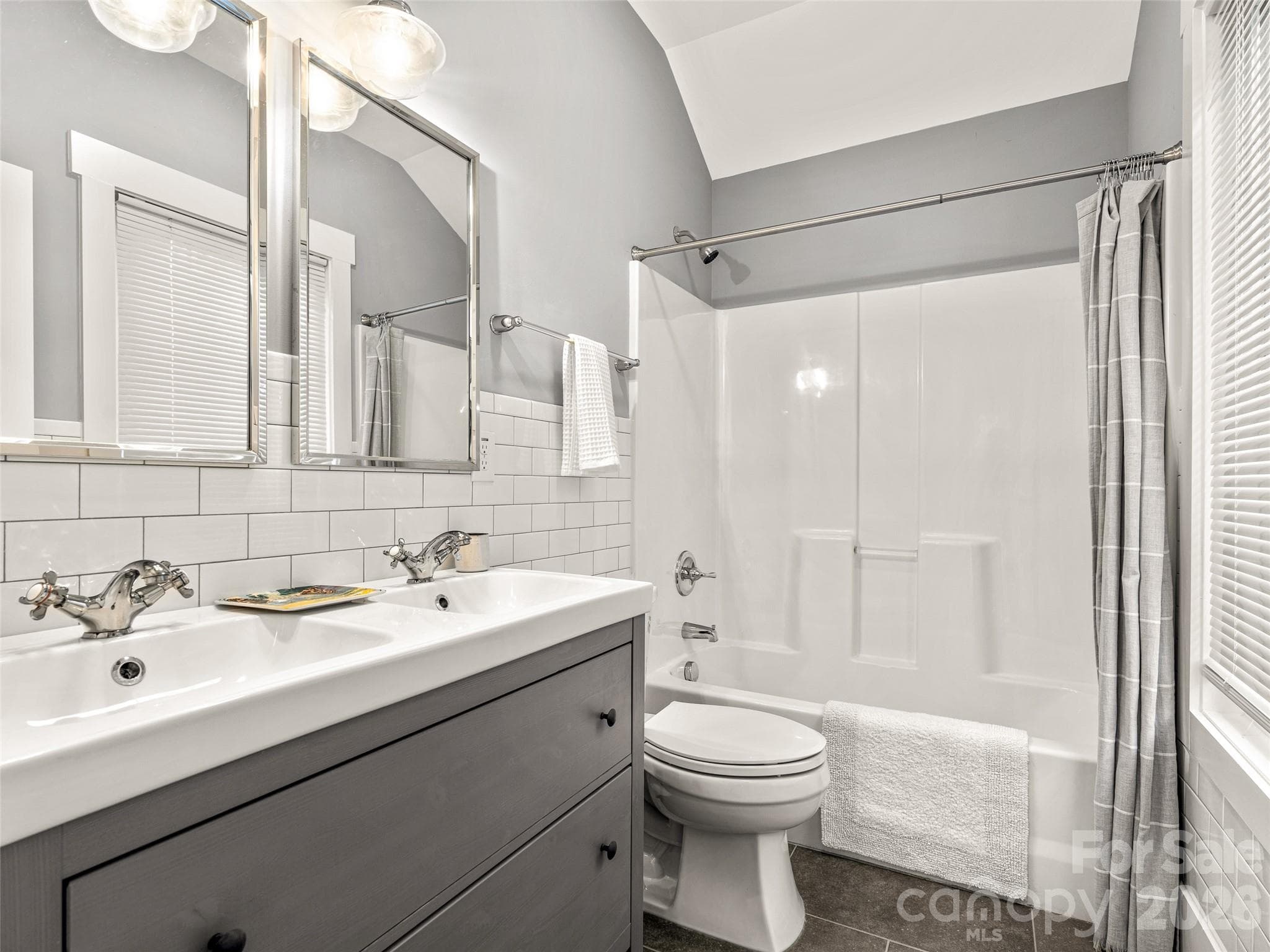 Primary bathroom ensuite. - 60 Mardell Circle, Asheville