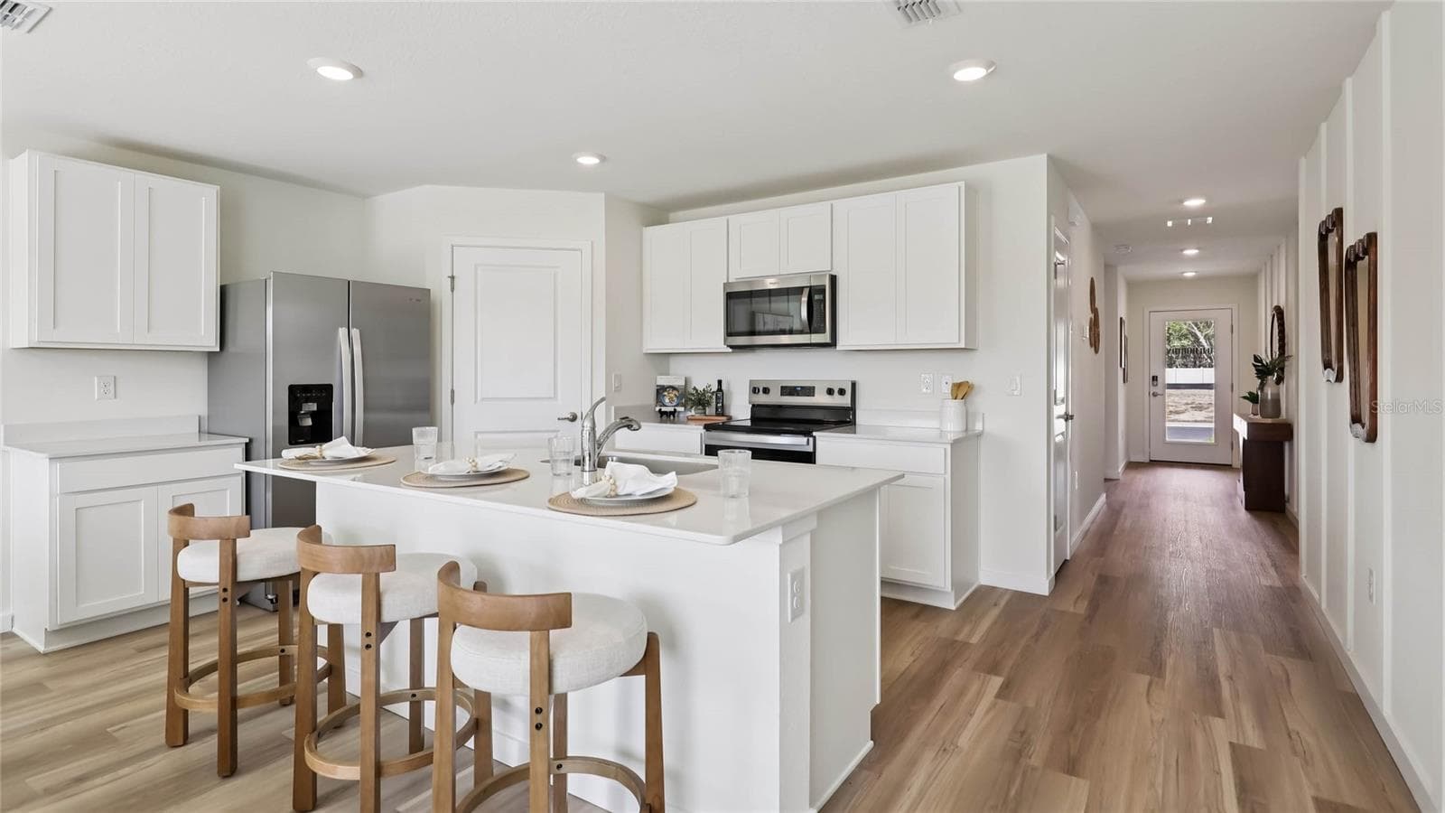 Single Family Residence at 10174 SE 158TH LN, SUMMERFIELD, photo 5 of 28