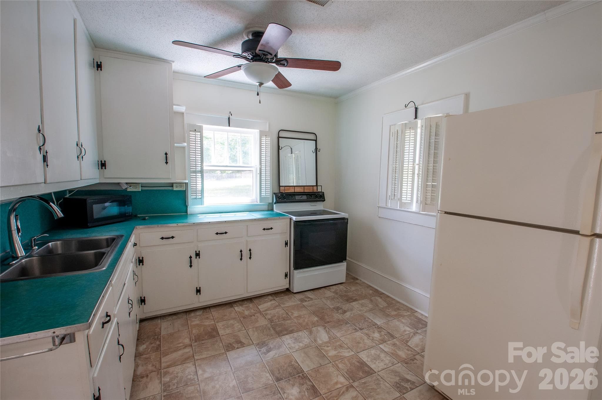Single Family Residence at Statesville, photo 4 of 13