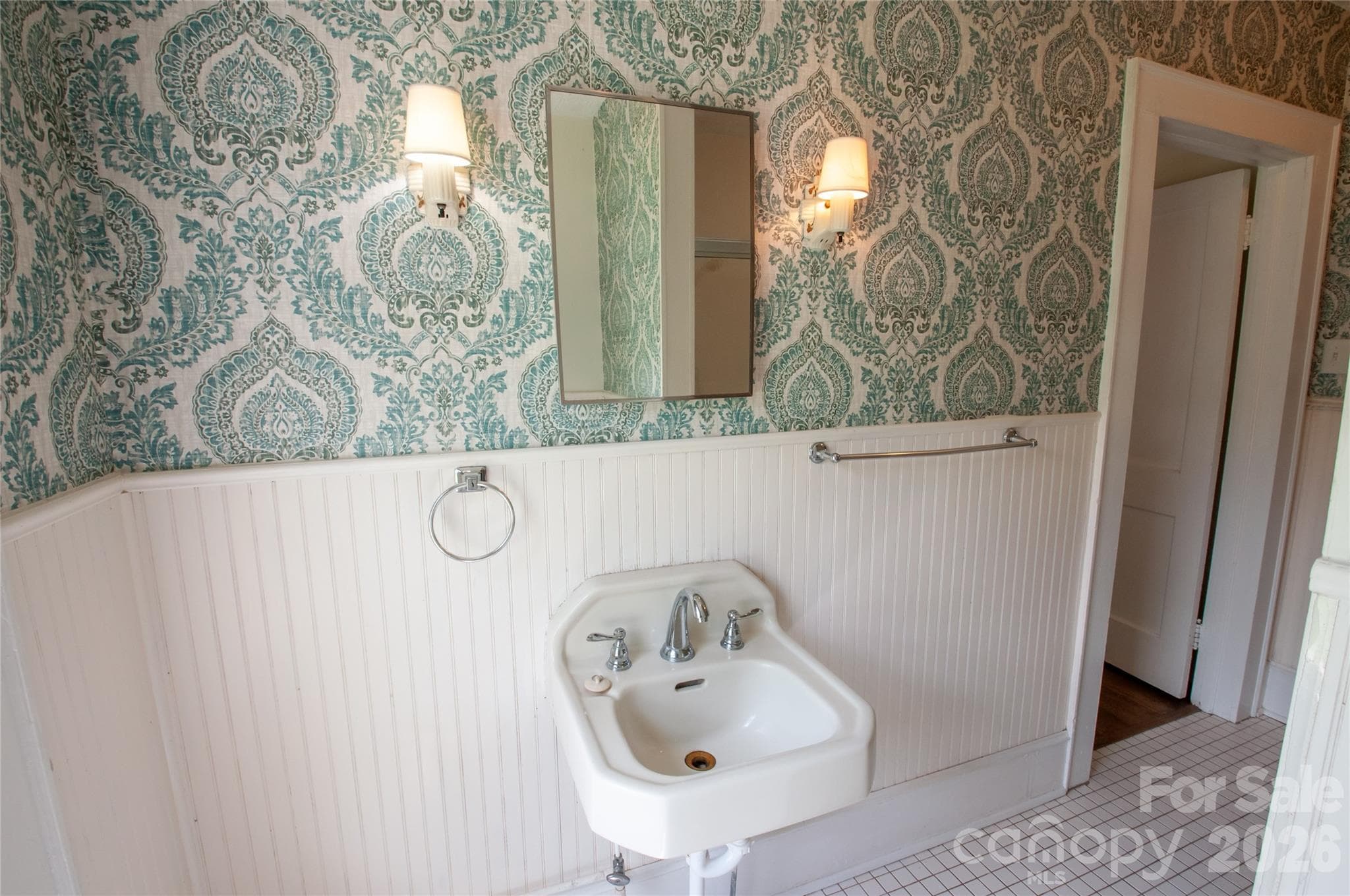 Single Family Residence at Statesville, photo 8 of 13