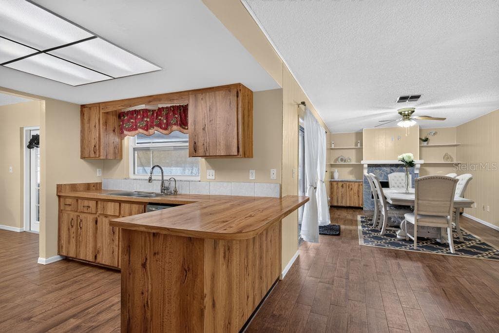 Single Family Residence at 3110 CLOVEWOOD PL, SEFFNER, photo 7 of 27