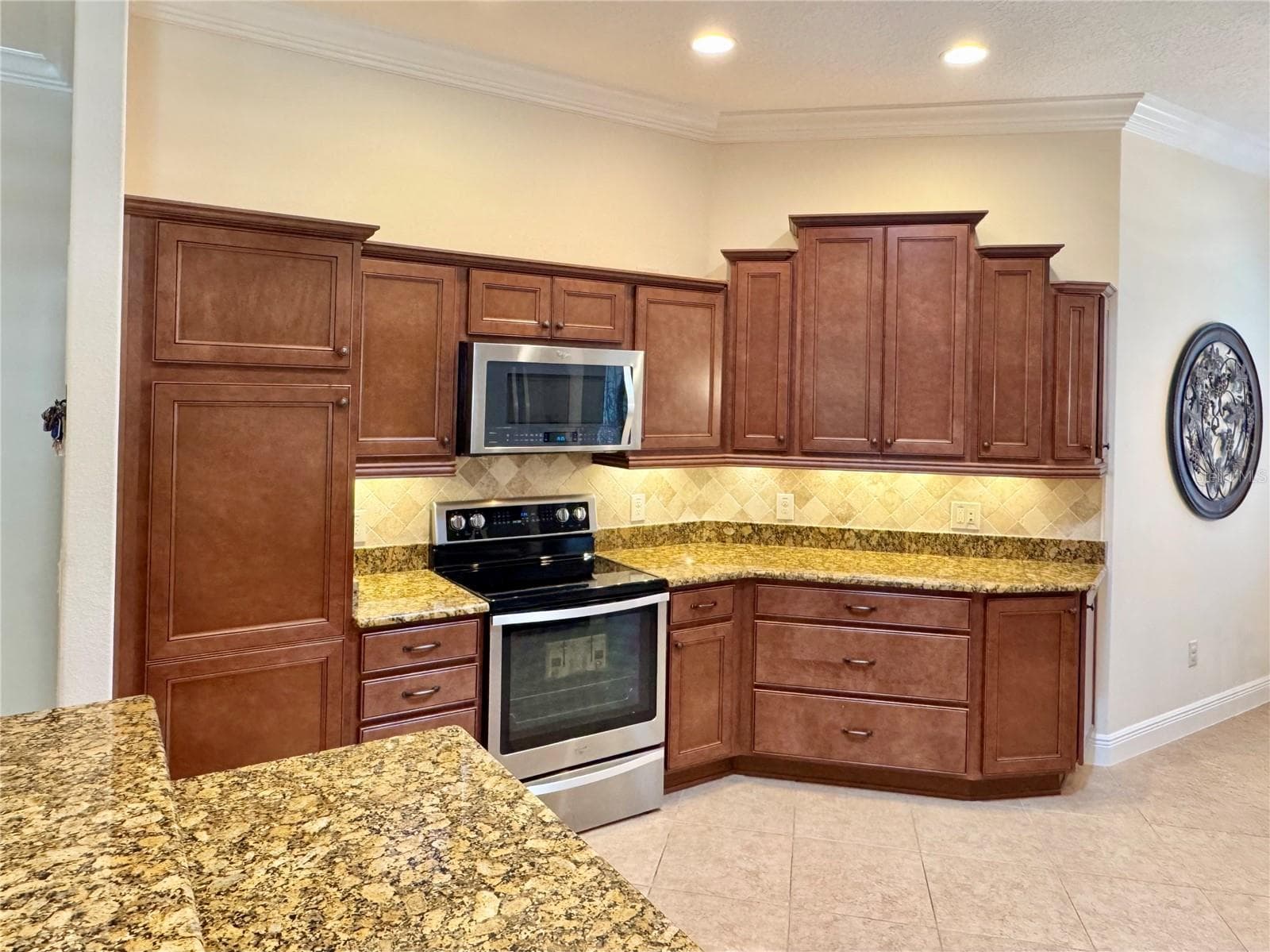 Single Family Residence at 632 CORONACA CT, THE VILLAGES, photo 7 of 30