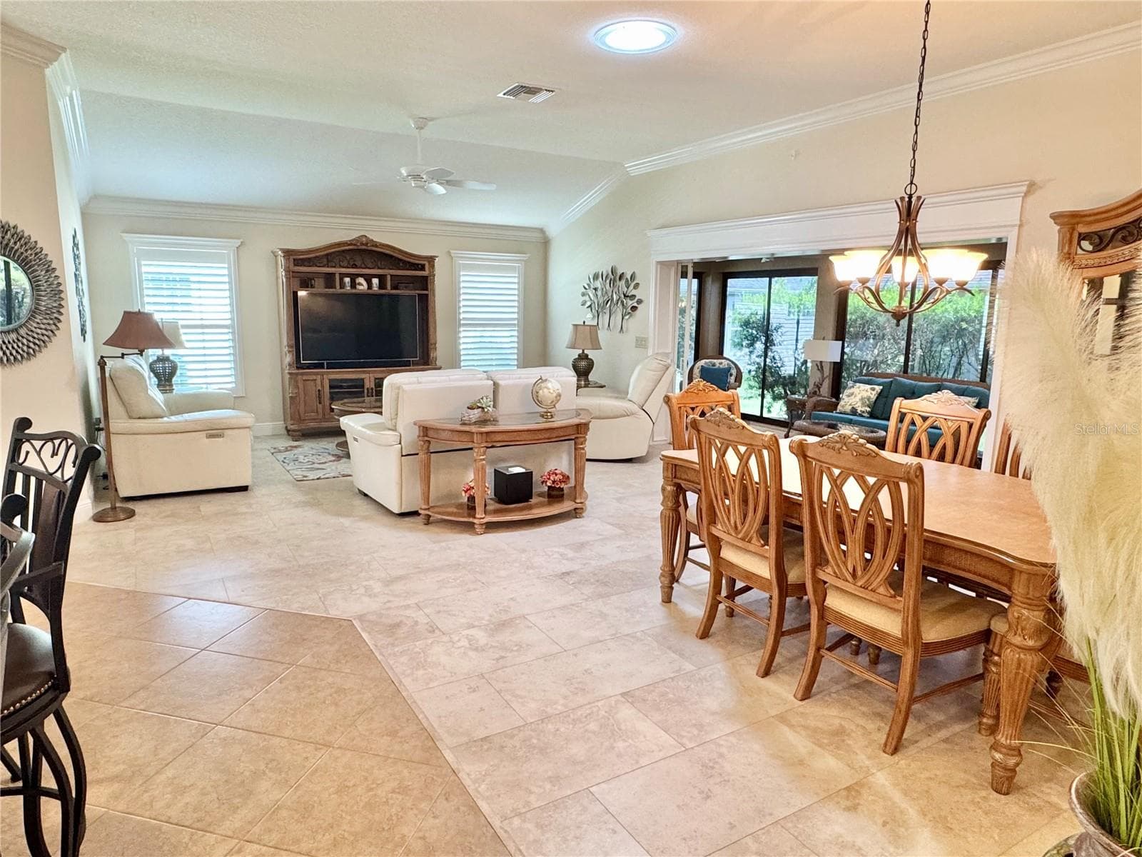 Single Family Residence at 632 CORONACA CT, THE VILLAGES, photo 10 of 30