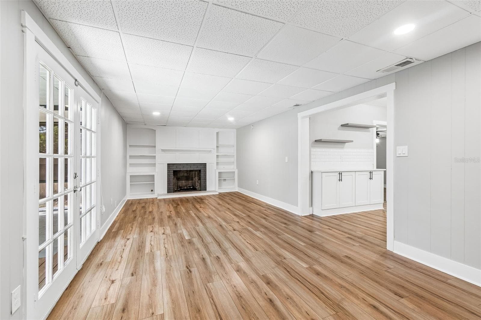 Single Family Residence at 1555 MAGNOLIA DR, CLEARWATER, photo 18 of 57