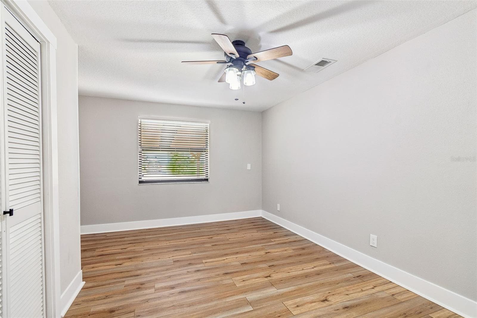 Single Family Residence at 1555 MAGNOLIA DR, CLEARWATER, photo 23 of 57