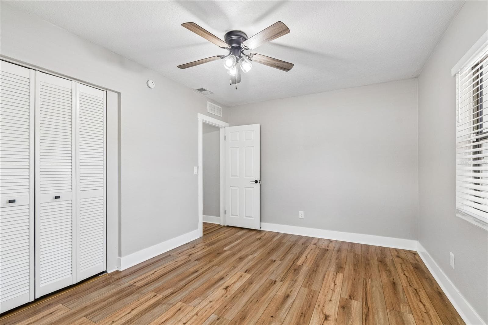 Single Family Residence at 1555 MAGNOLIA DR, CLEARWATER, photo 31 of 57
