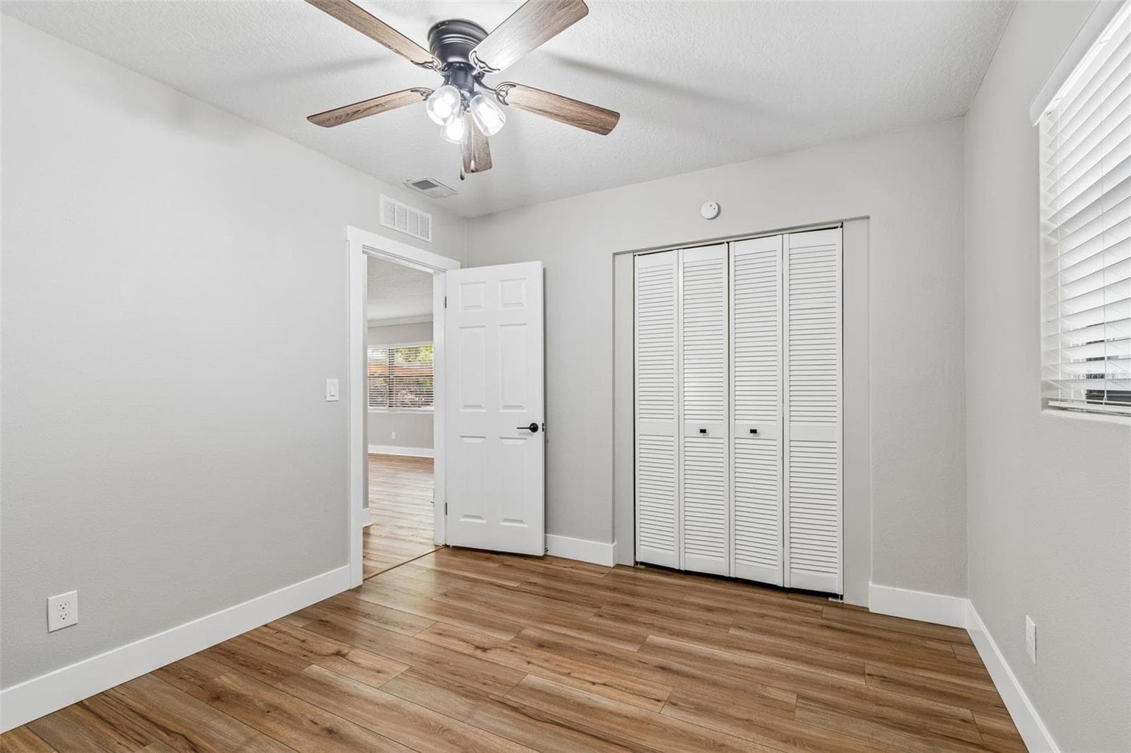 Single Family Residence at 1555 MAGNOLIA DR, CLEARWATER, photo 35 of 57