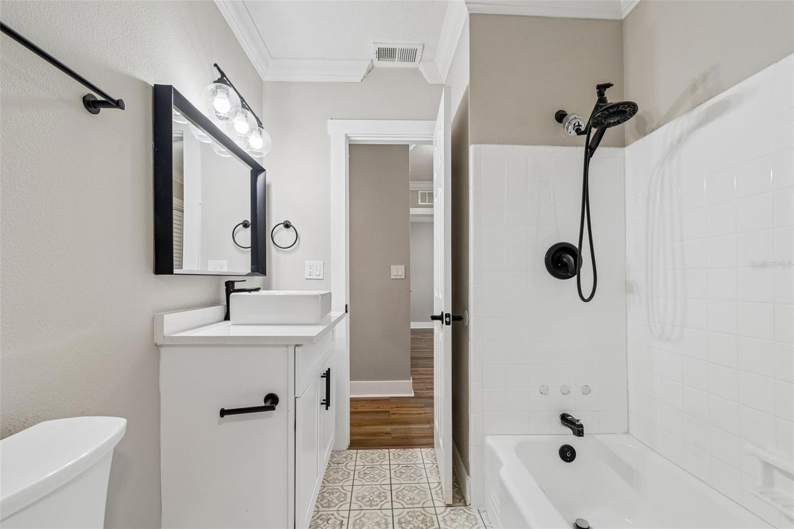 Single Family Residence at 1555 MAGNOLIA DR, CLEARWATER, photo 39 of 57