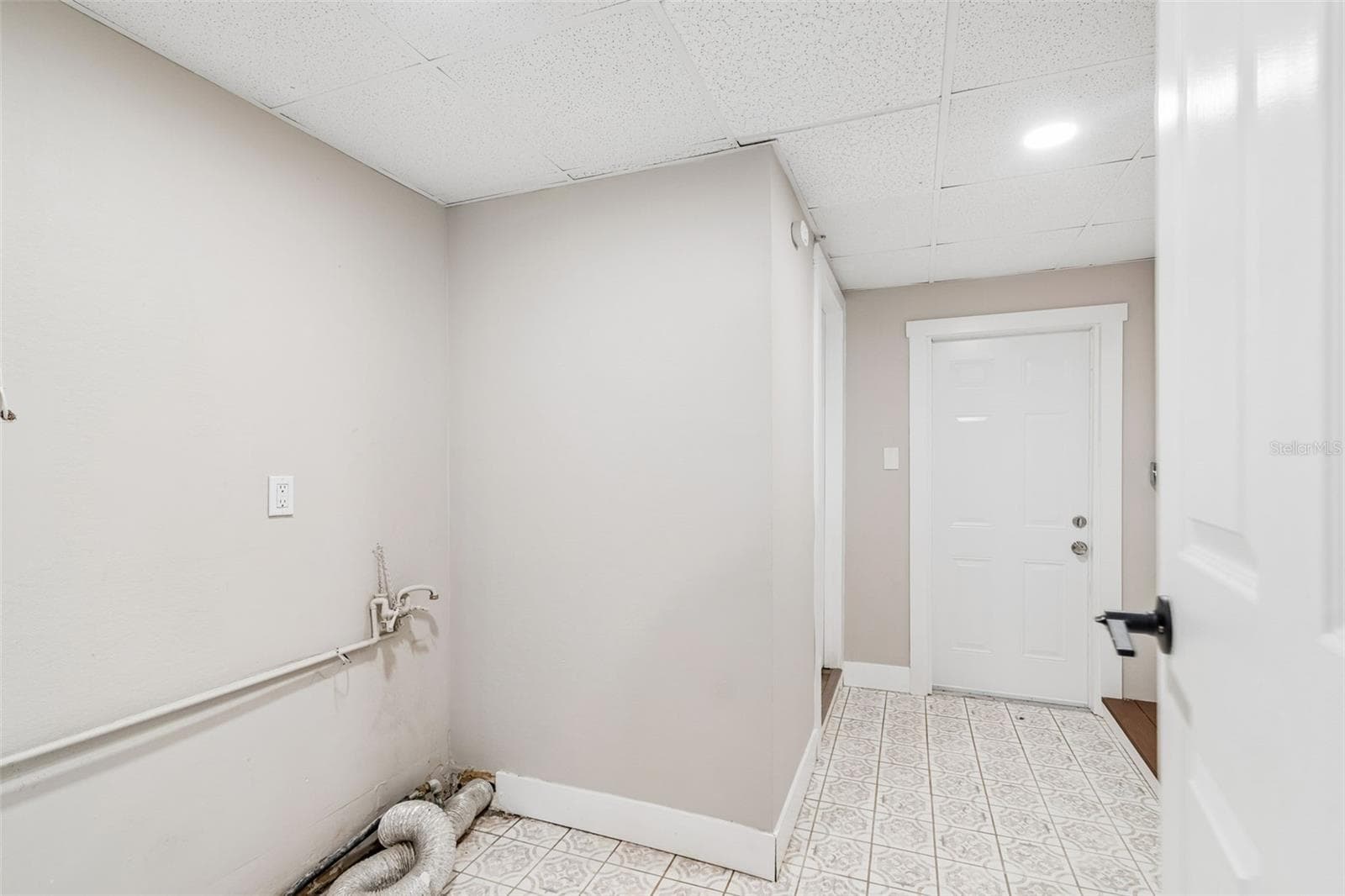 Single Family Residence at 1555 MAGNOLIA DR, CLEARWATER, photo 40 of 57
