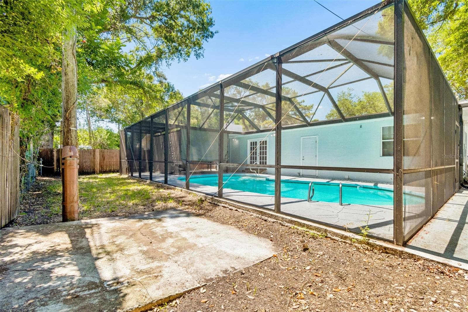 Single Family Residence at 1555 MAGNOLIA DR, CLEARWATER, photo 52 of 57