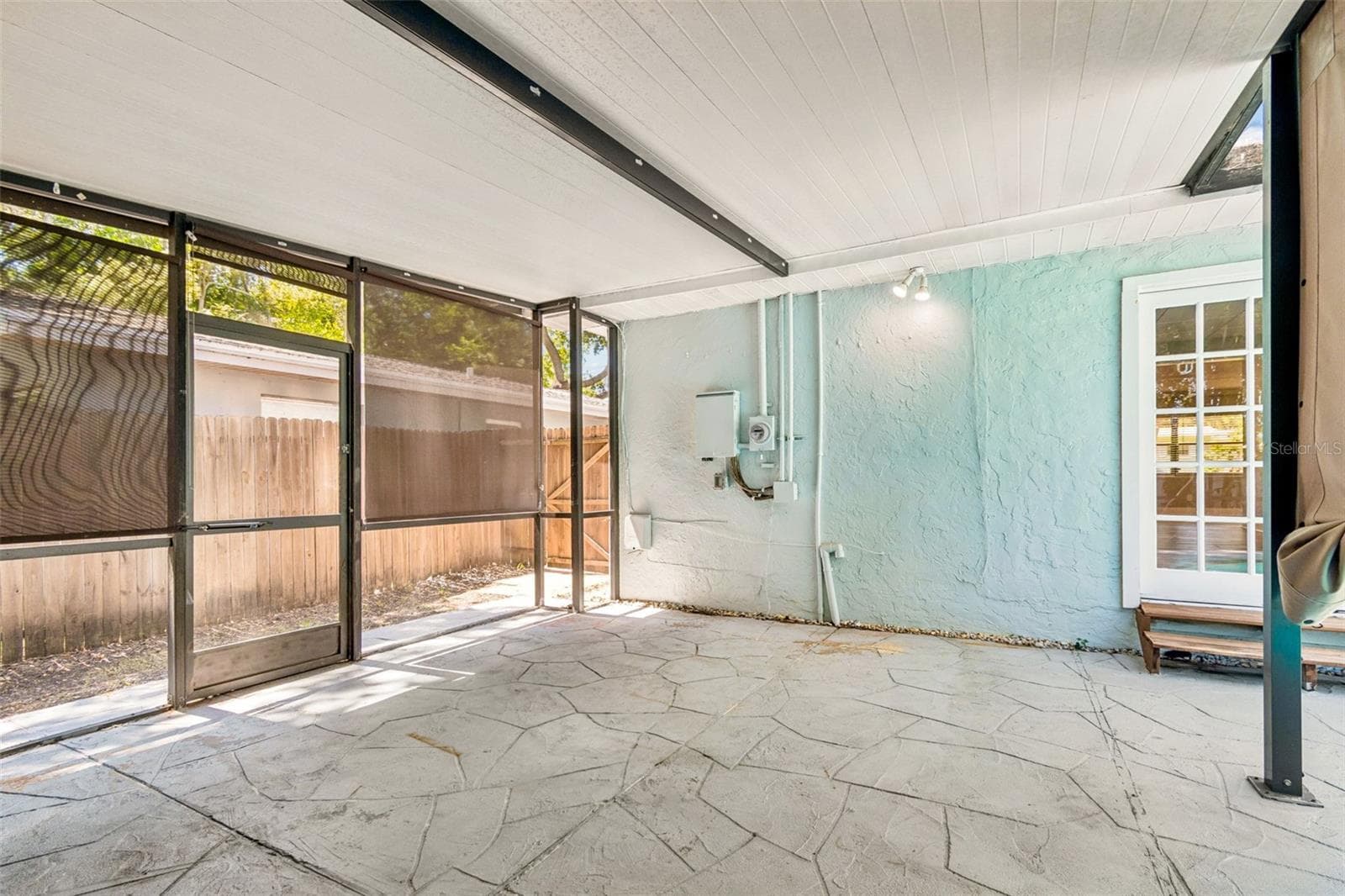 Single Family Residence at 1555 MAGNOLIA DR, CLEARWATER, photo 55 of 57