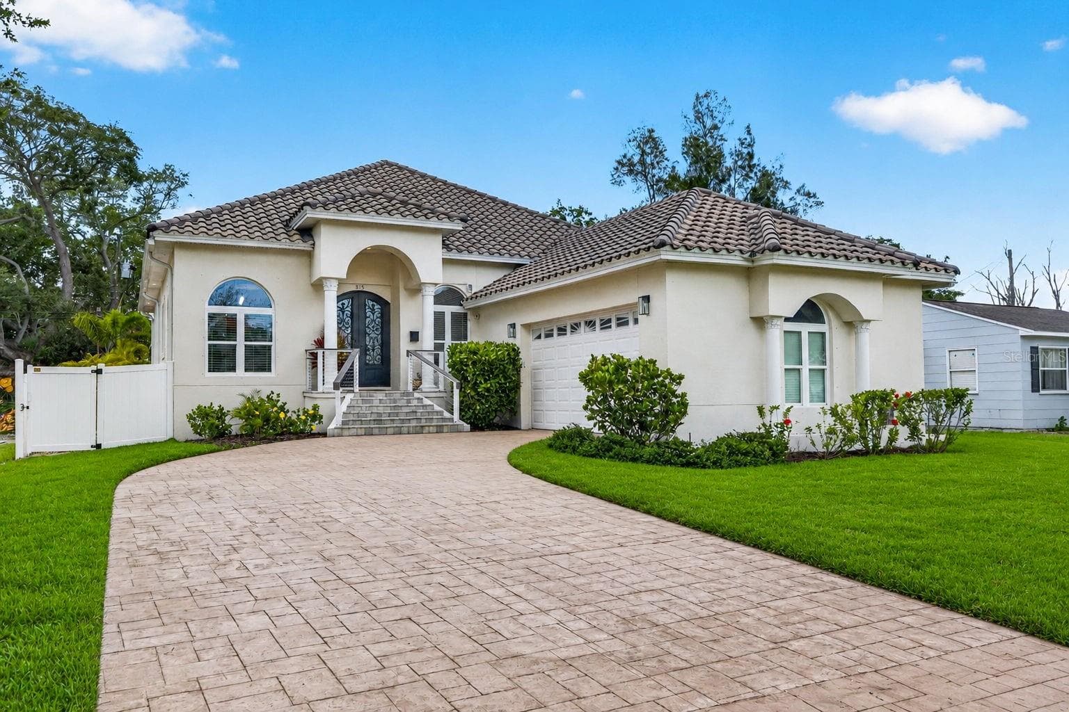 Single Family Residence at 815 59TH AVE NE, ST PETERSBURG, photo 3 of 42