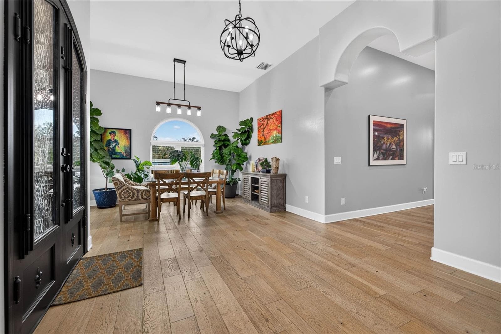 Single Family Residence at 815 59TH AVE NE, ST PETERSBURG, photo 4 of 42