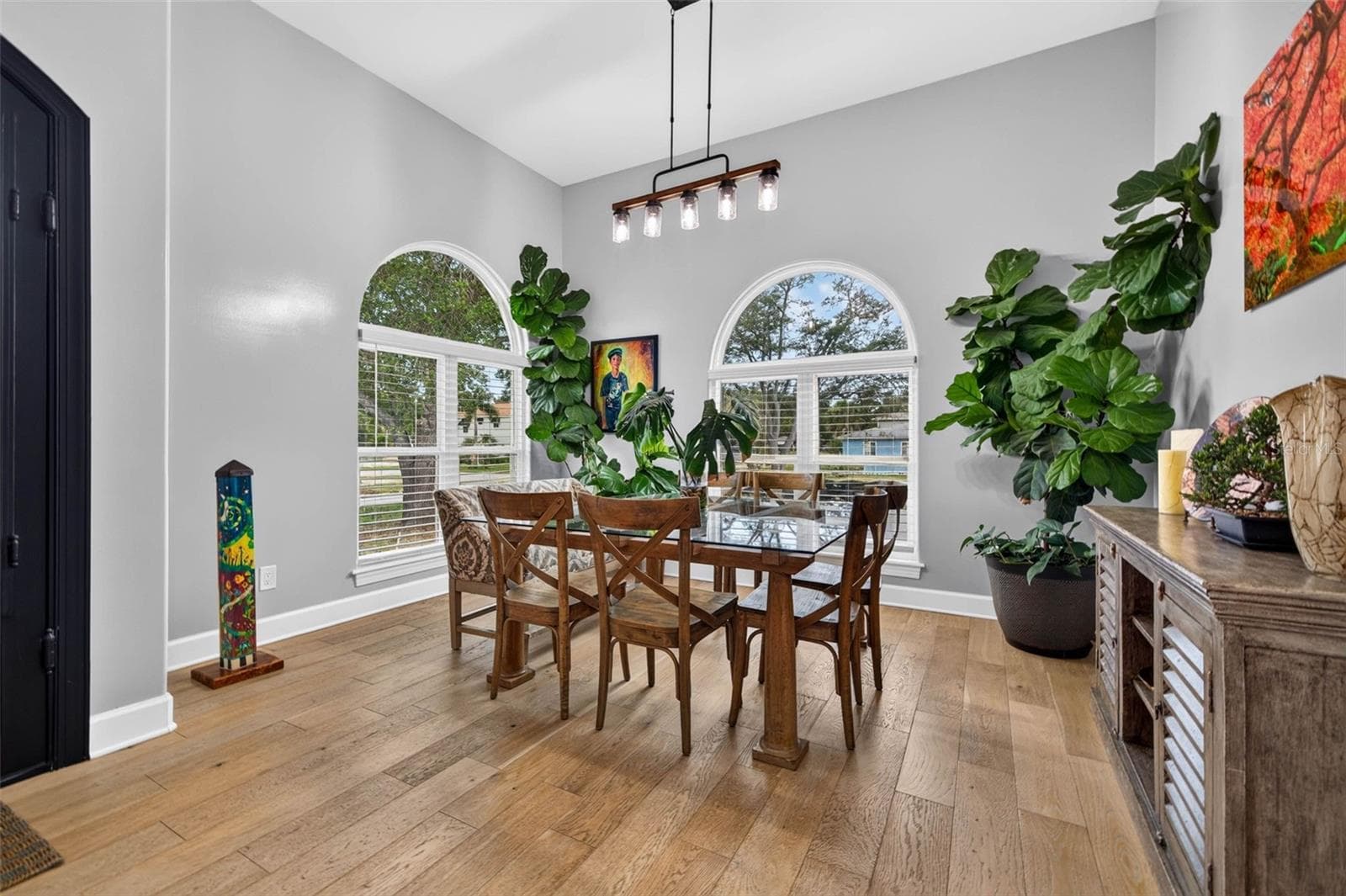 Single Family Residence at 815 59TH AVE NE, ST PETERSBURG, photo 6 of 42