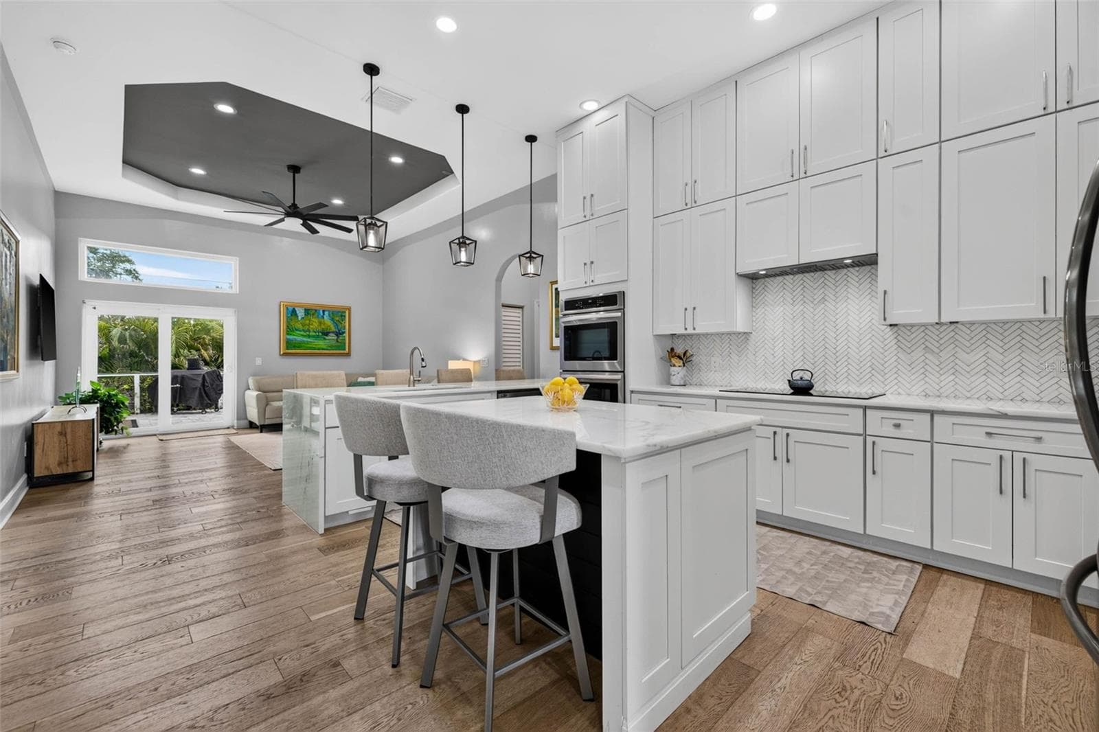 Single Family Residence at 815 59TH AVE NE, ST PETERSBURG, photo 11 of 42