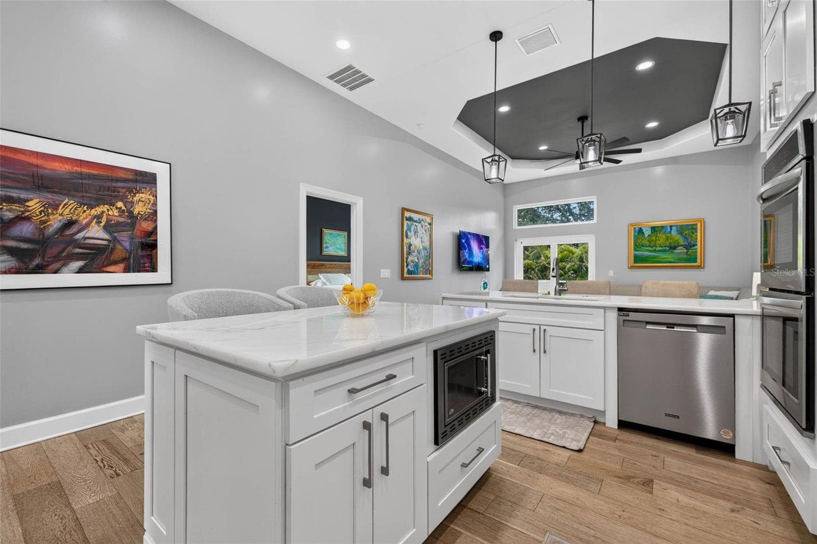 Single Family Residence at 815 59TH AVE NE, ST PETERSBURG, photo 13 of 42
