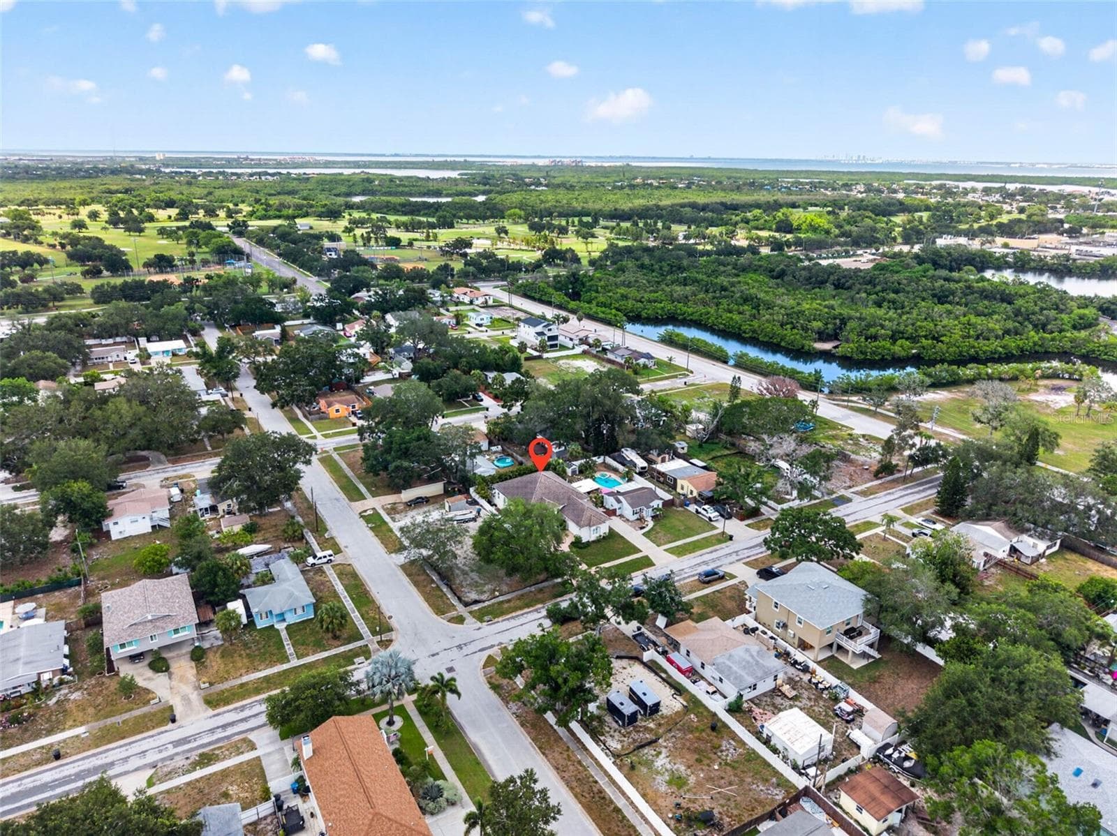 Single Family Residence at 815 59TH AVE NE, ST PETERSBURG, photo 37 of 42