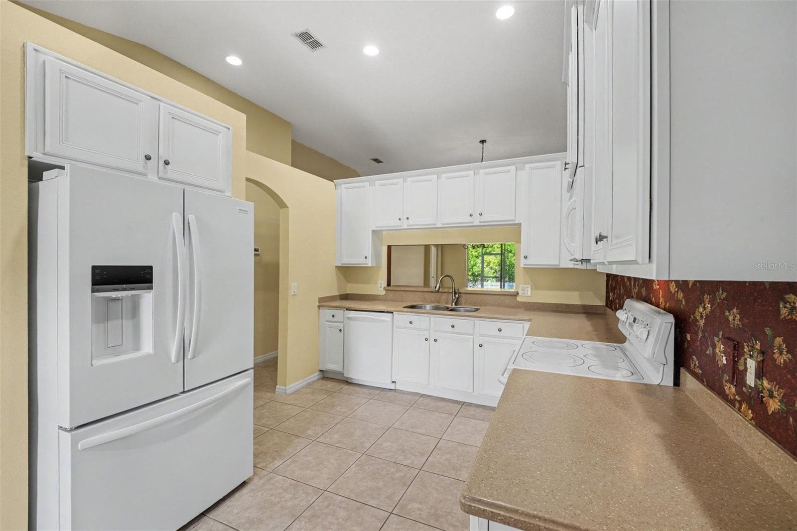 Kitchen - 1819 TULLAGEE AVENUE AVE, MELBOURNE