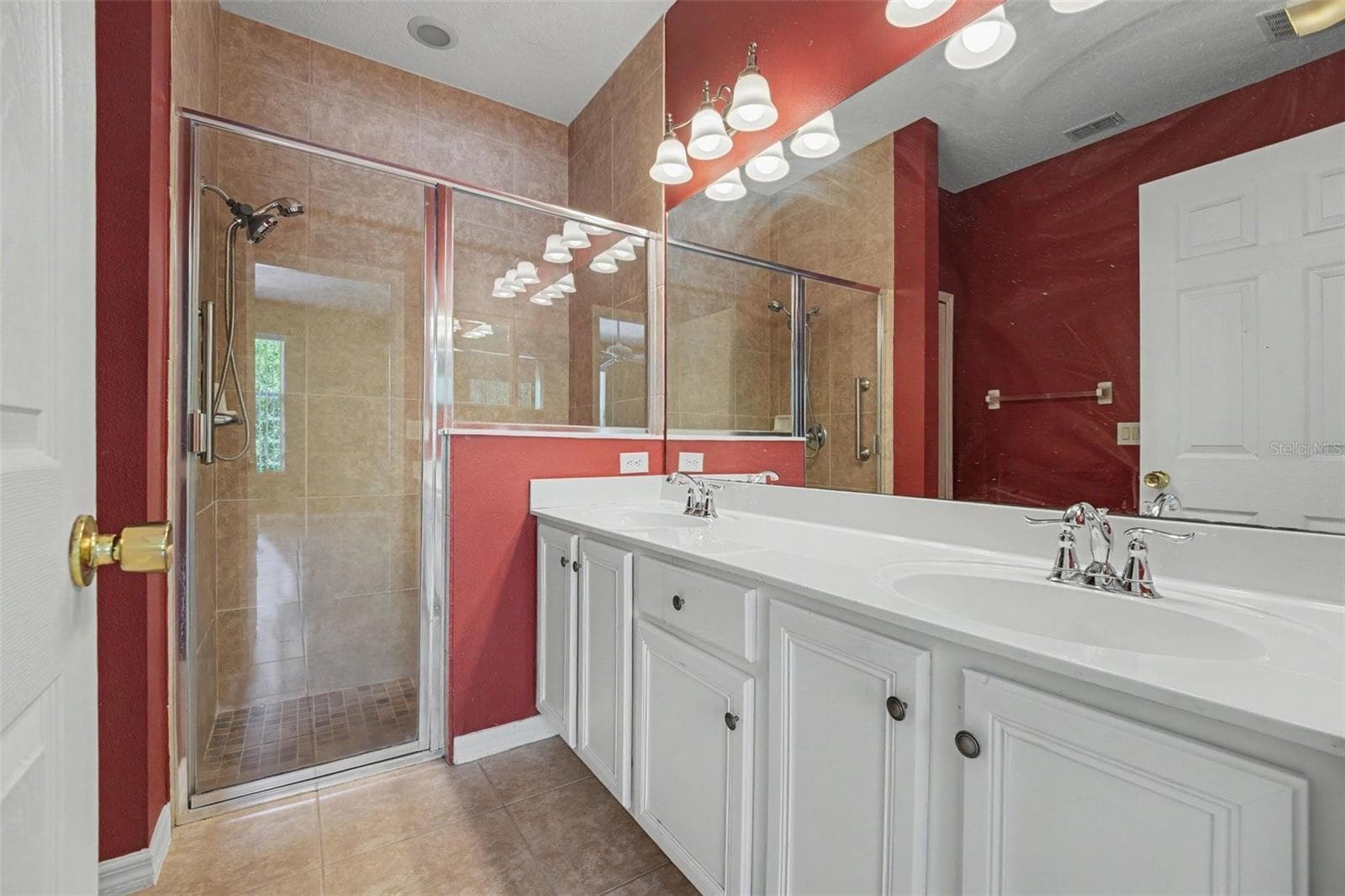 Primary bath - 1819 TULLAGEE AVENUE AVE, MELBOURNE