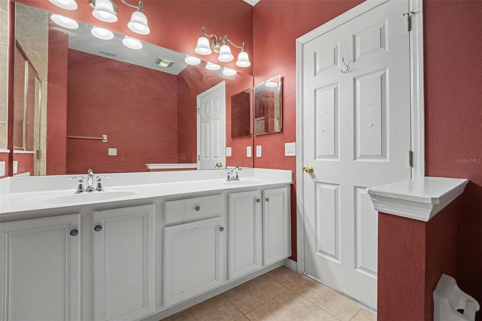 Primary bath - 1819 TULLAGEE AVENUE AVE, MELBOURNE