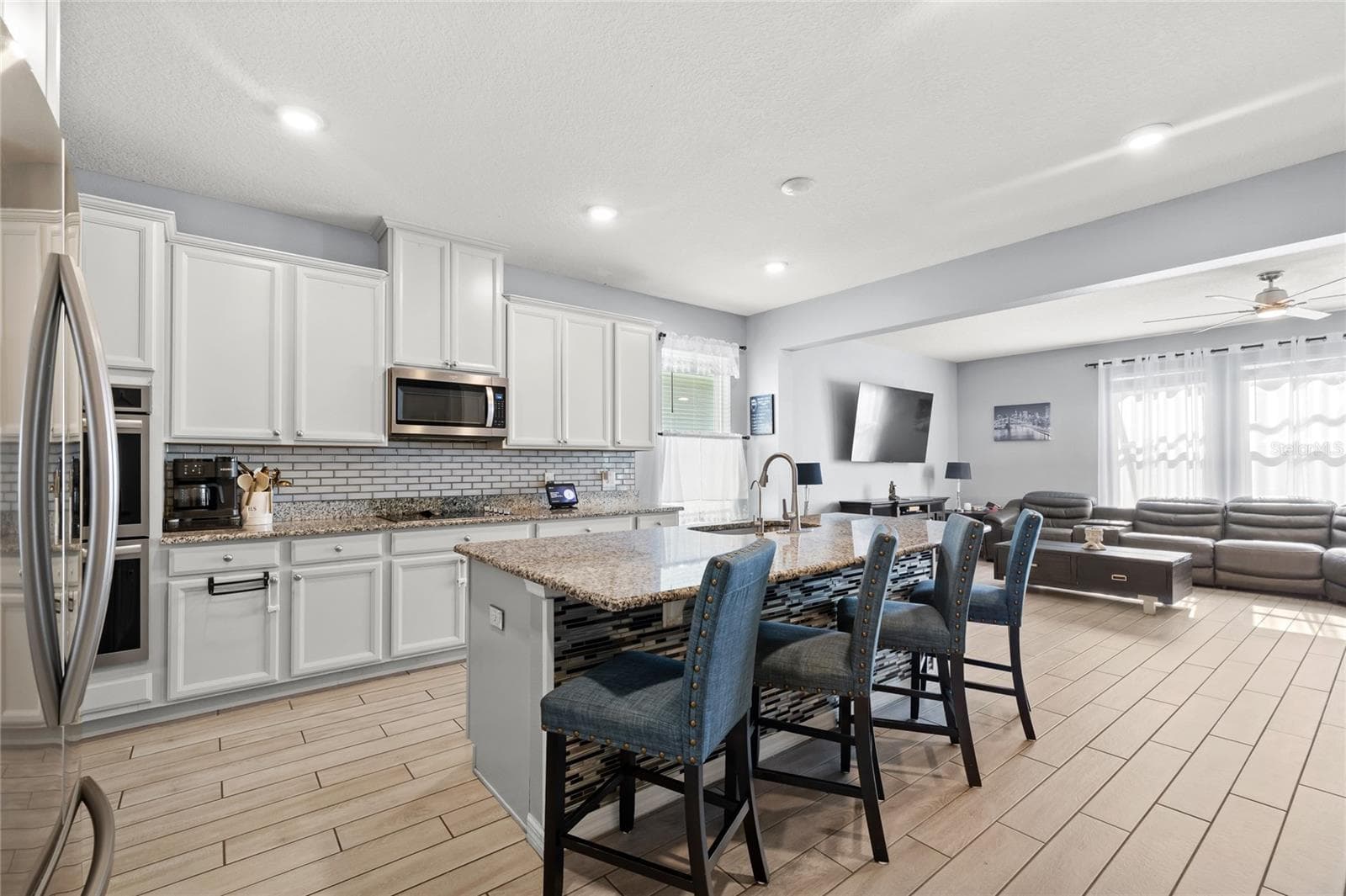 Single Family Residence at 12015 STONE BARK TRL, ORLANDO, photo 2 of 24