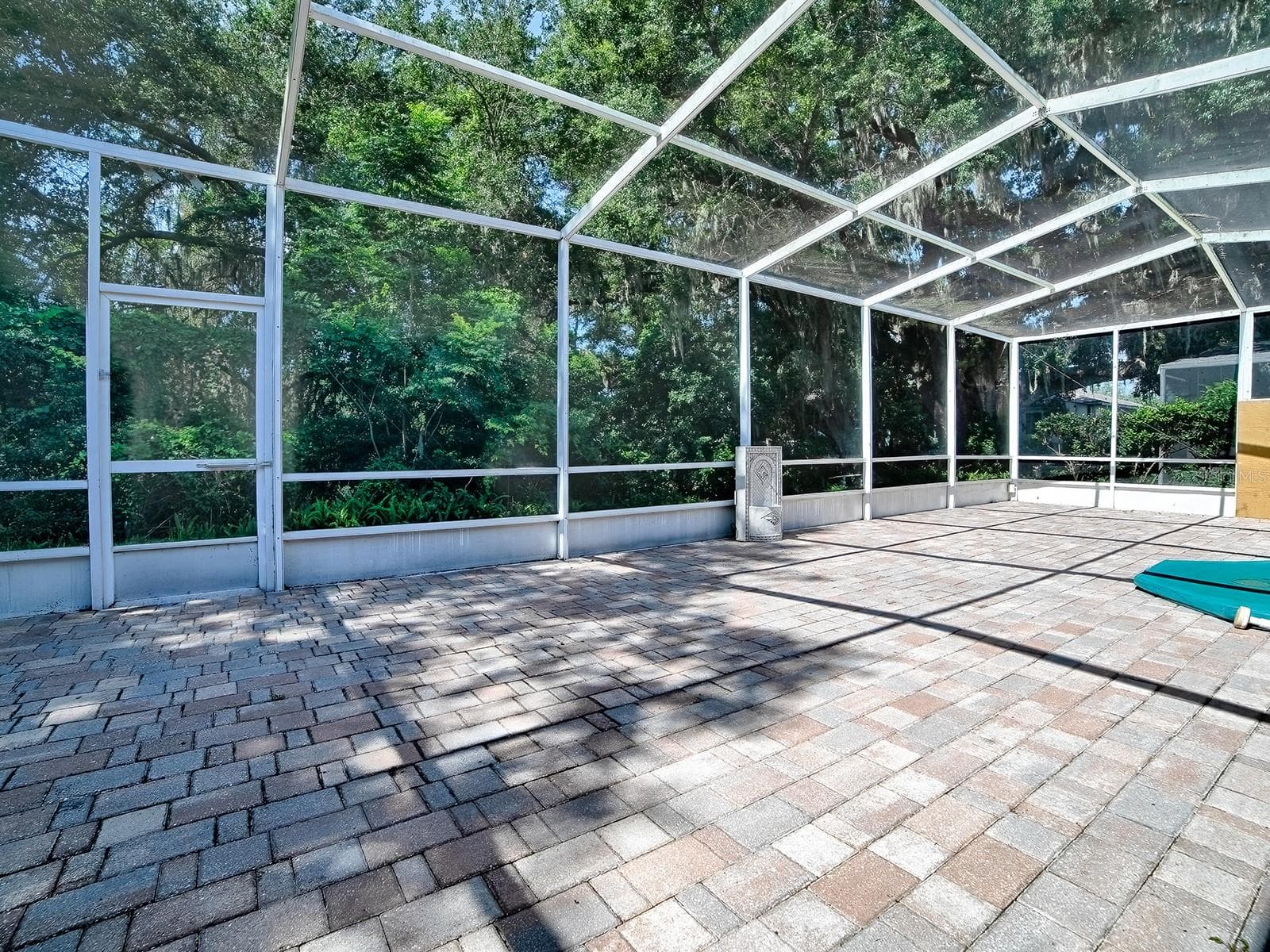 Plenty of space - 830 OLD OAKS LN, LEESBURG