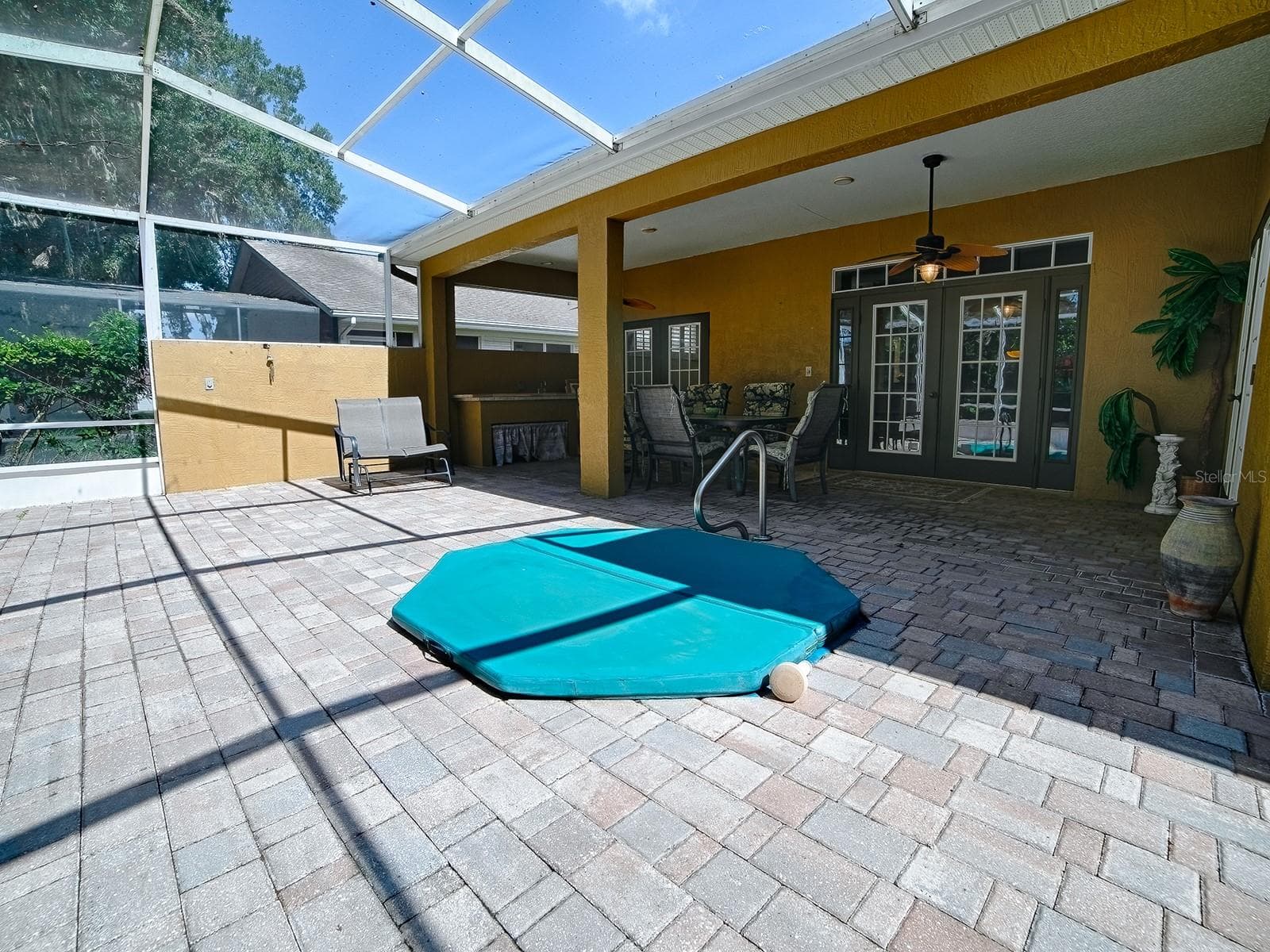 A covered area outside as well - 830 OLD OAKS LN, LEESBURG