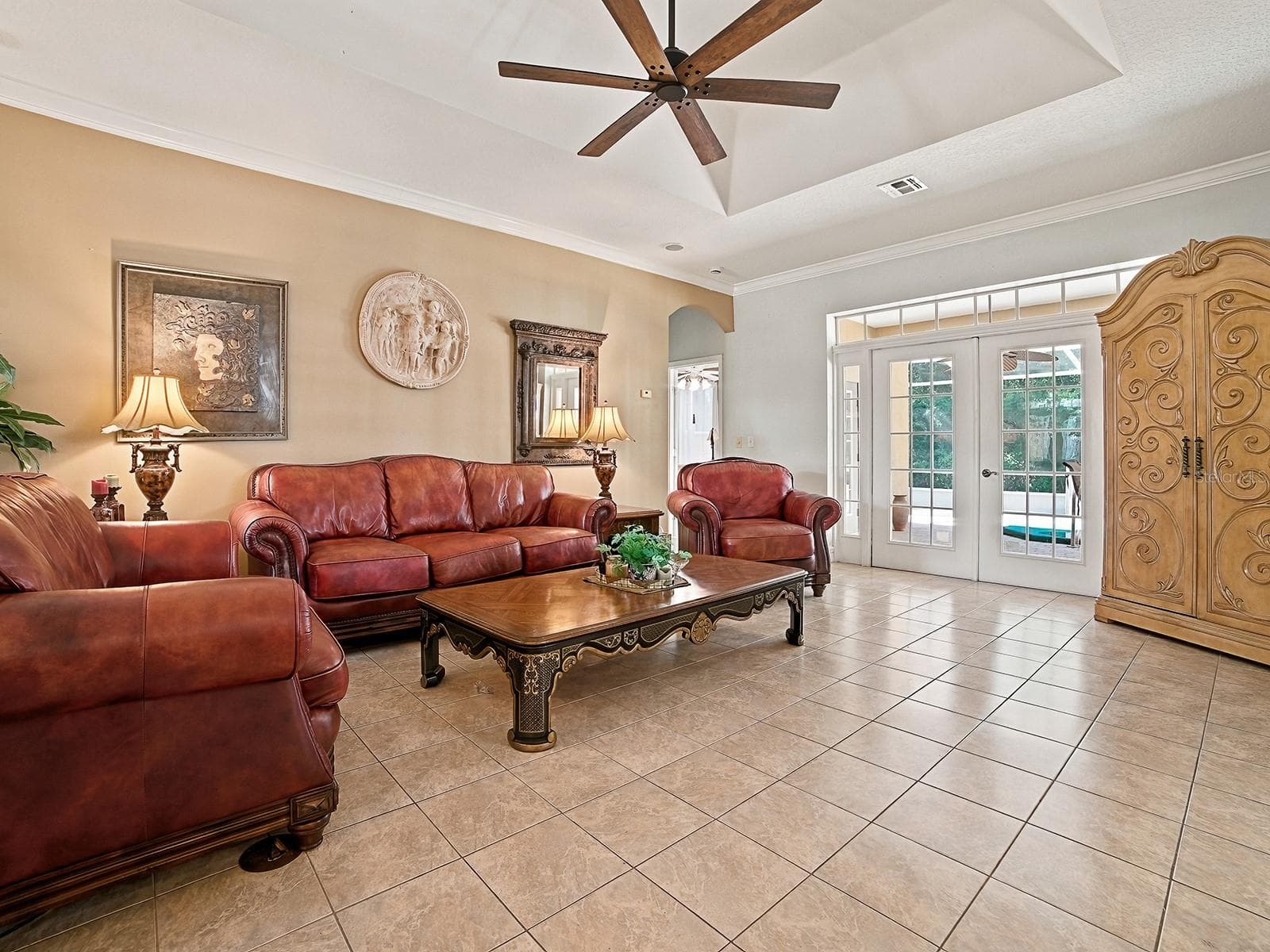 Main living area - 830 OLD OAKS LN, LEESBURG