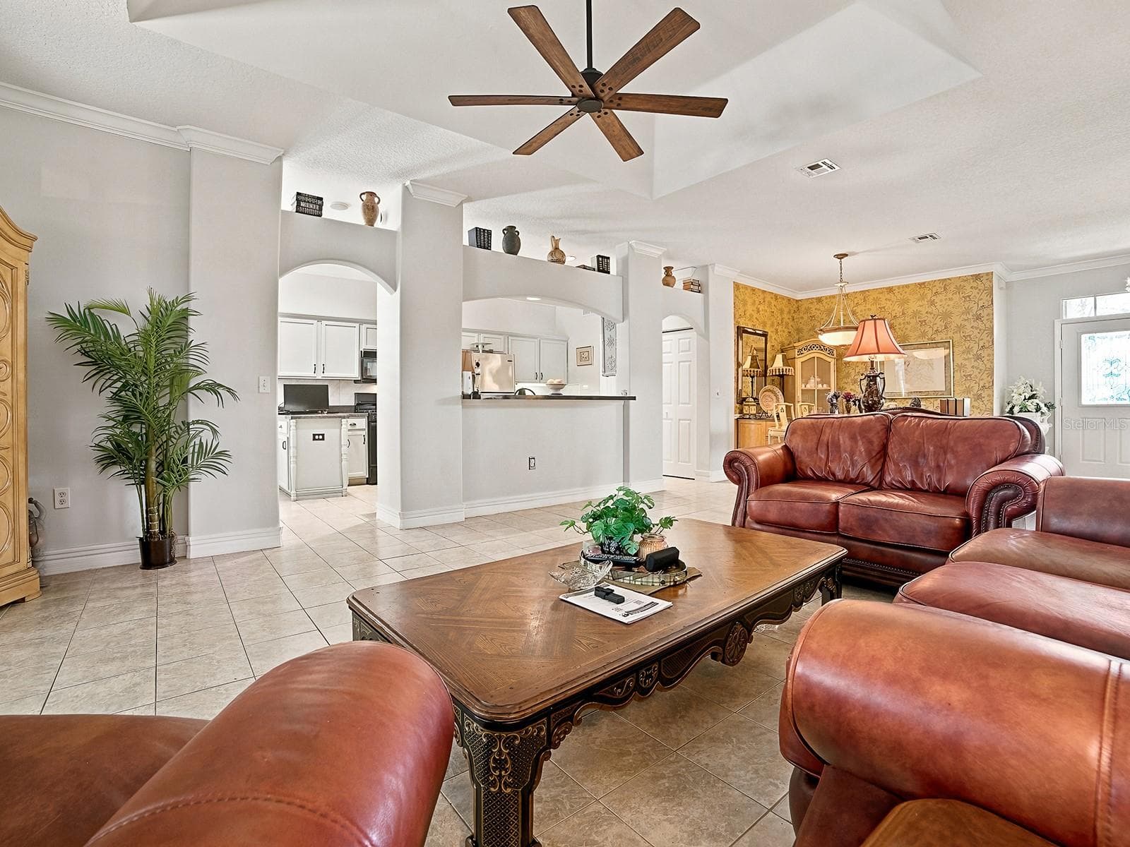 Views to the kitchen with a pass through - 830 OLD OAKS LN, LEESBURG