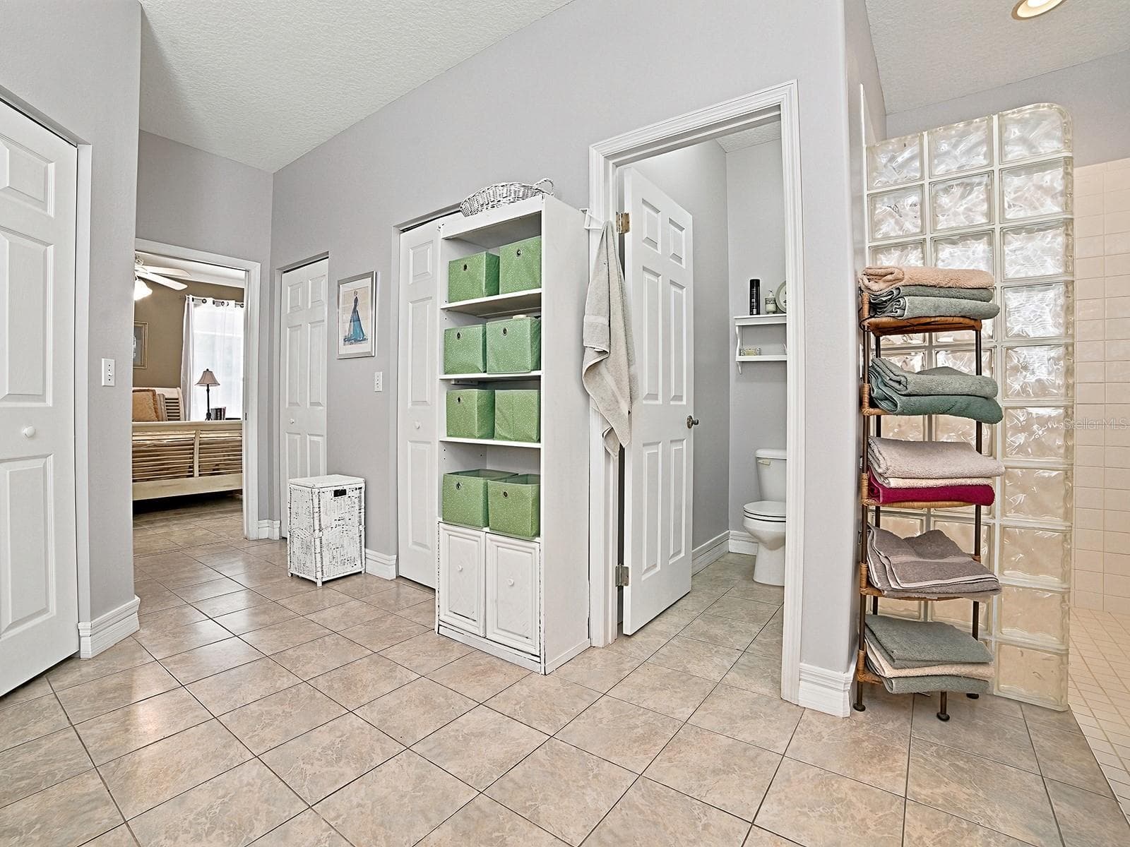 Another view of ensuite - 830 OLD OAKS LN, LEESBURG