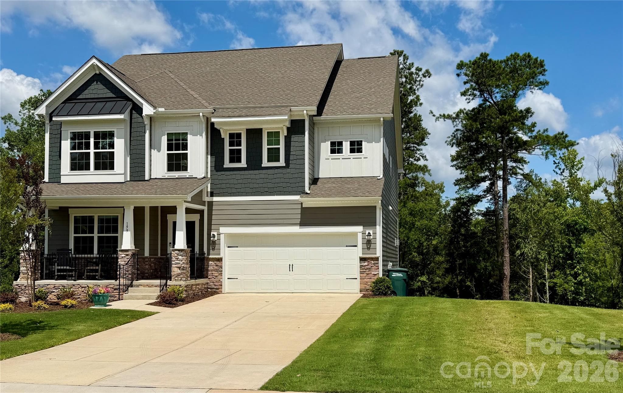 Fully fenced yard w/3 gates - Troutman