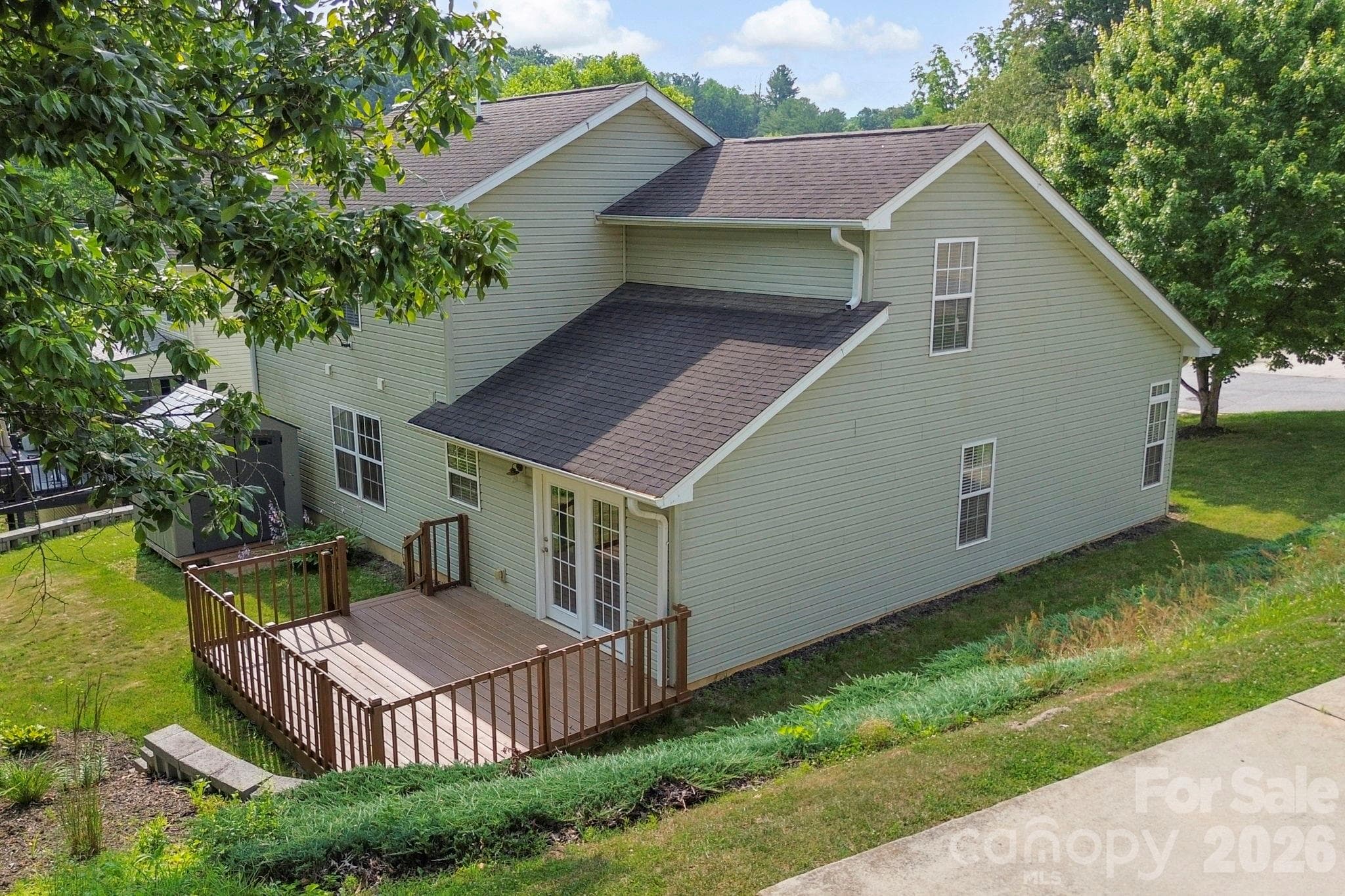 Single Family Residence at 50 Ridgeland Lane, Asheville, photo 8 of 36