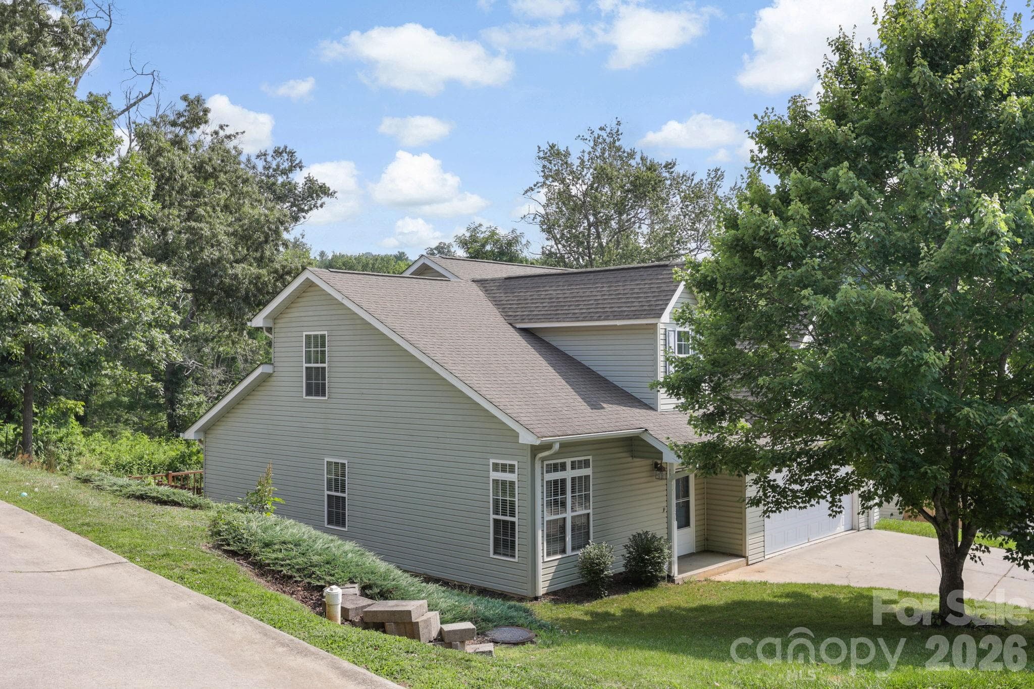 Single Family Residence at 50 Ridgeland Lane, Asheville, photo 9 of 36