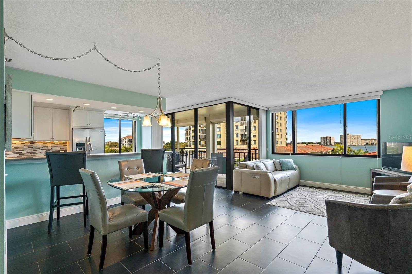 Condominium at 6372 PALMA DEL MAR BLVD S #406, ST PETERSBURG, photo 9 of 33