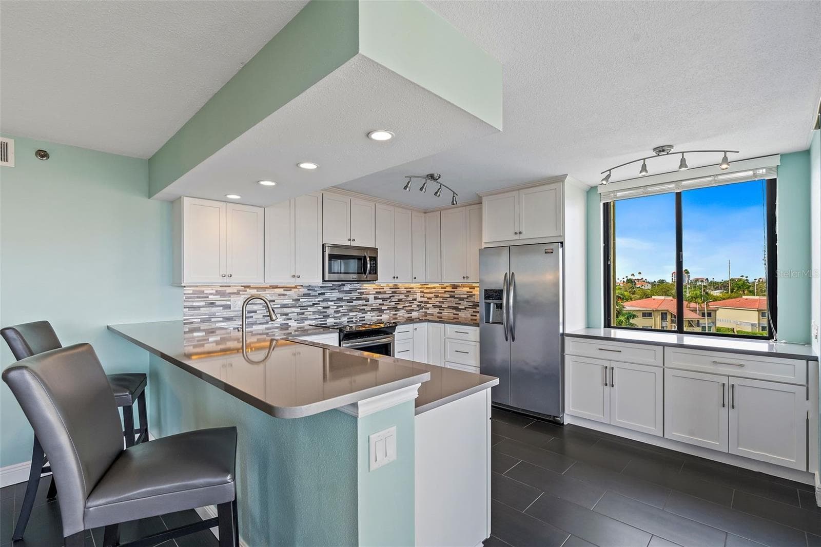 Condominium at 6372 PALMA DEL MAR BLVD S #406, ST PETERSBURG, photo 11 of 33