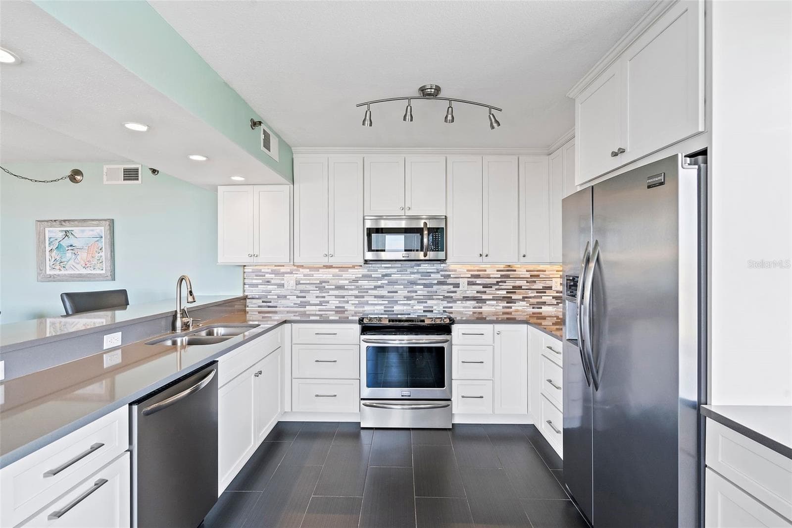 Condominium at 6372 PALMA DEL MAR BLVD S #406, ST PETERSBURG, photo 12 of 33