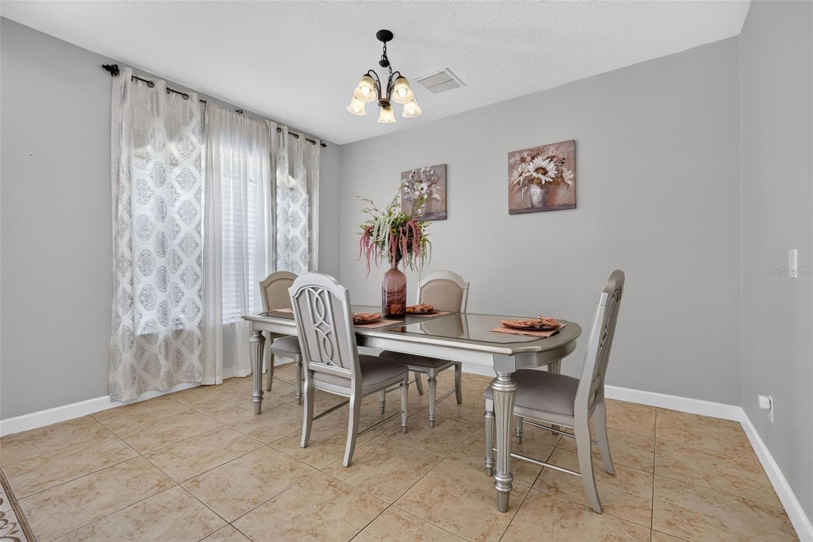 Single Family Residence at 1766 OAK GROVE CHASE DR, ORLANDO, photo 4 of 37