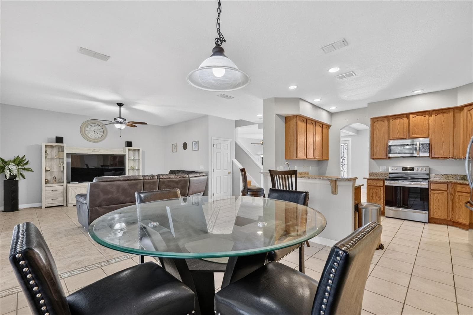 Single Family Residence at 1766 OAK GROVE CHASE DR, ORLANDO, photo 11 of 37