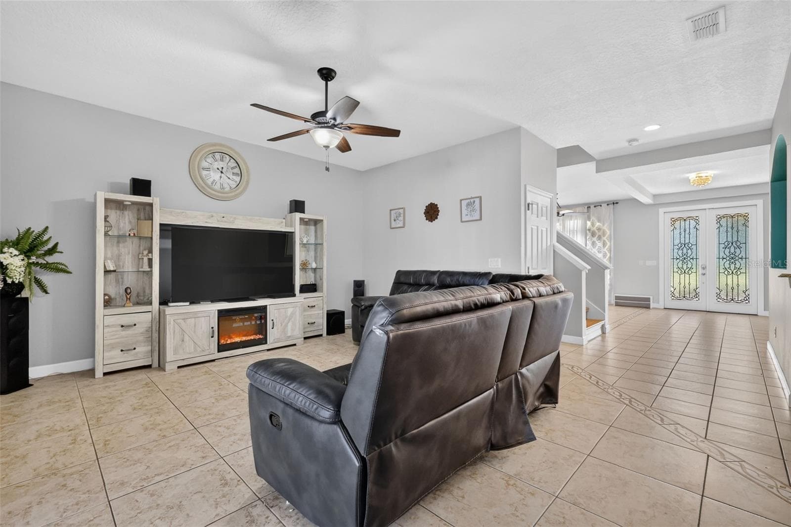 Single Family Residence at 1766 OAK GROVE CHASE DR, ORLANDO, photo 12 of 37