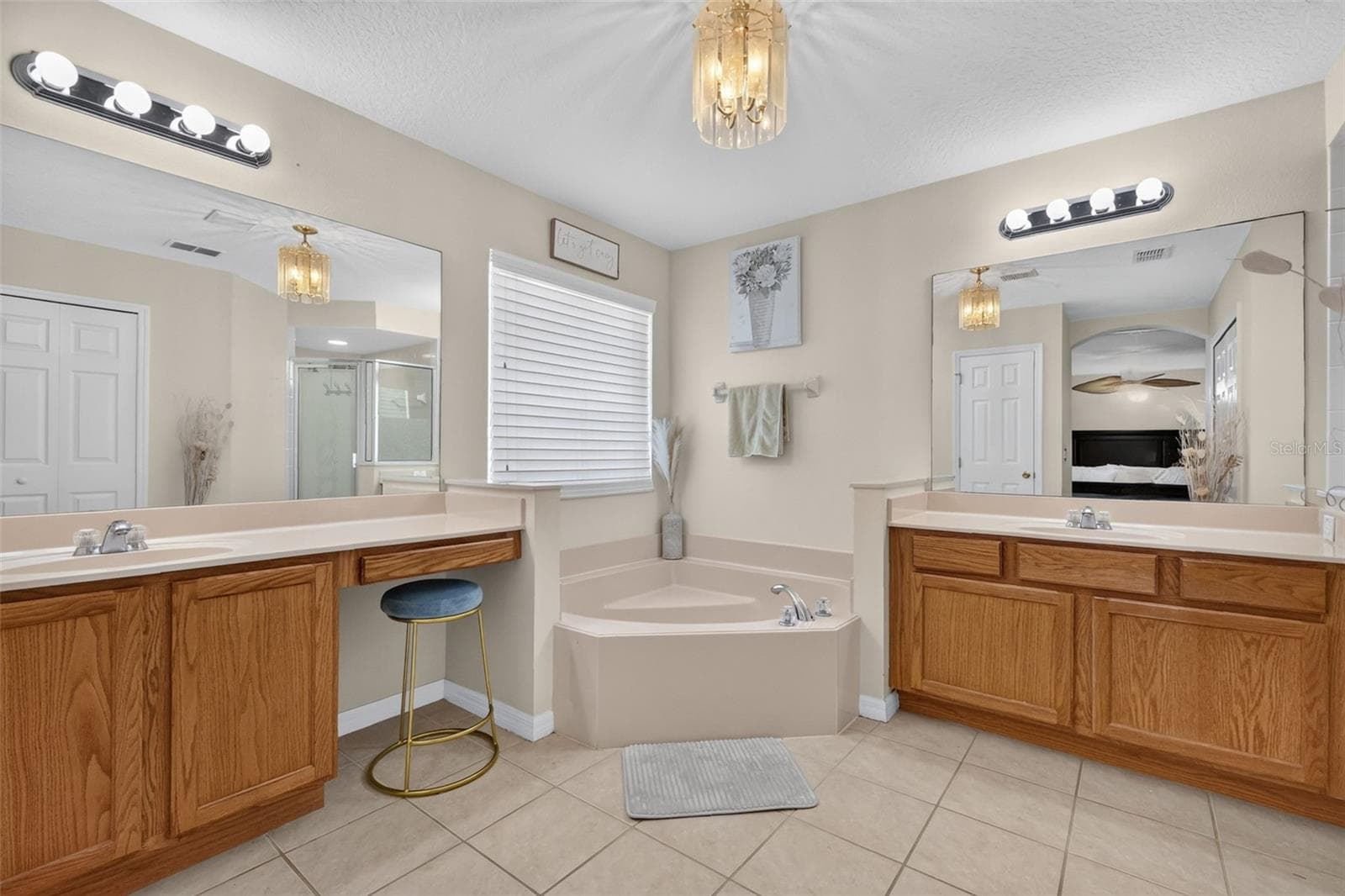 Single Family Residence at 1766 OAK GROVE CHASE DR, ORLANDO, photo 20 of 37