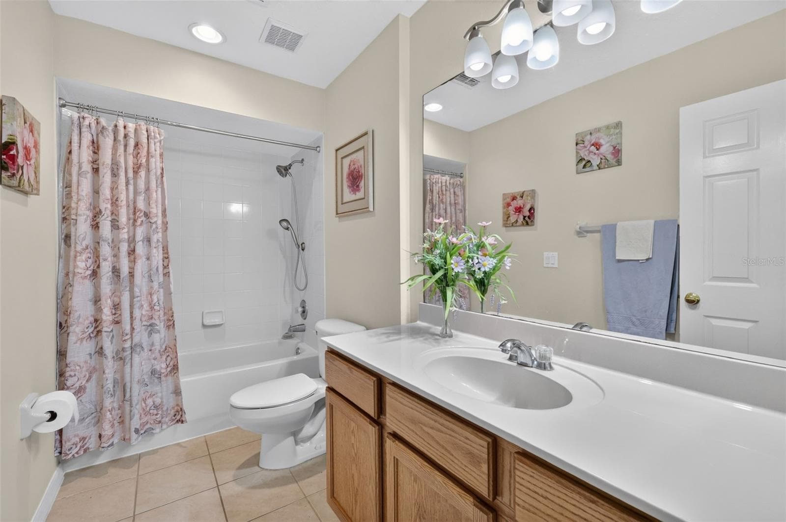 Single Family Residence at 1766 OAK GROVE CHASE DR, ORLANDO, photo 24 of 37
