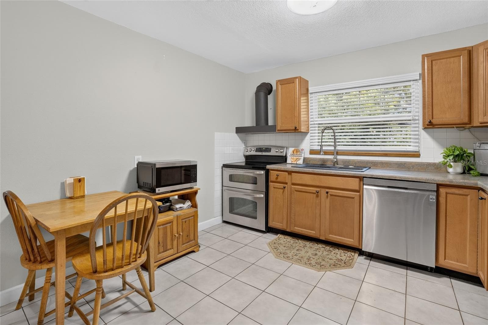Single Family Residence at 129 COLOMBA RD, DEBARY, photo 11 of 30