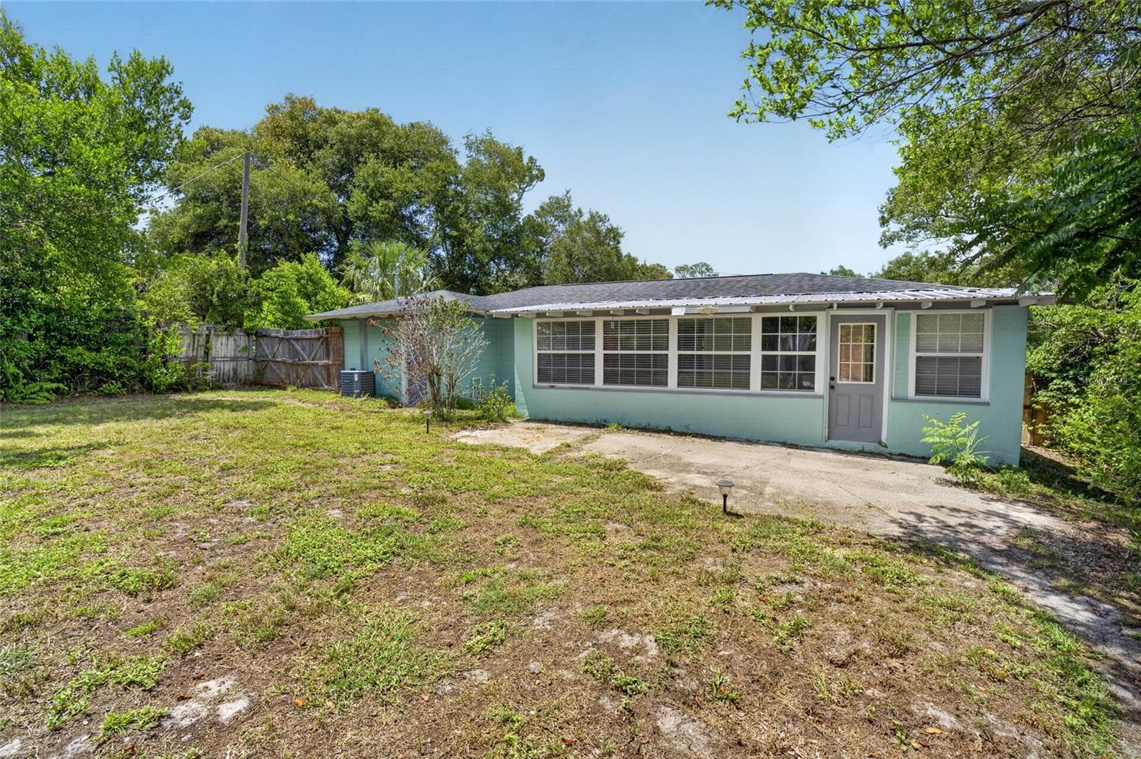 Single Family Residence at 129 COLOMBA RD, DEBARY, photo 27 of 30