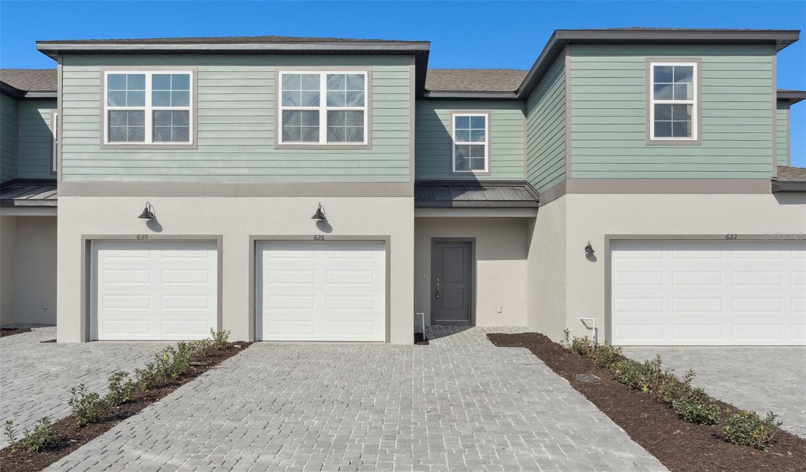 Townhouse at 2298 RED PINE CT, EUSTIS, photo 2 of 20