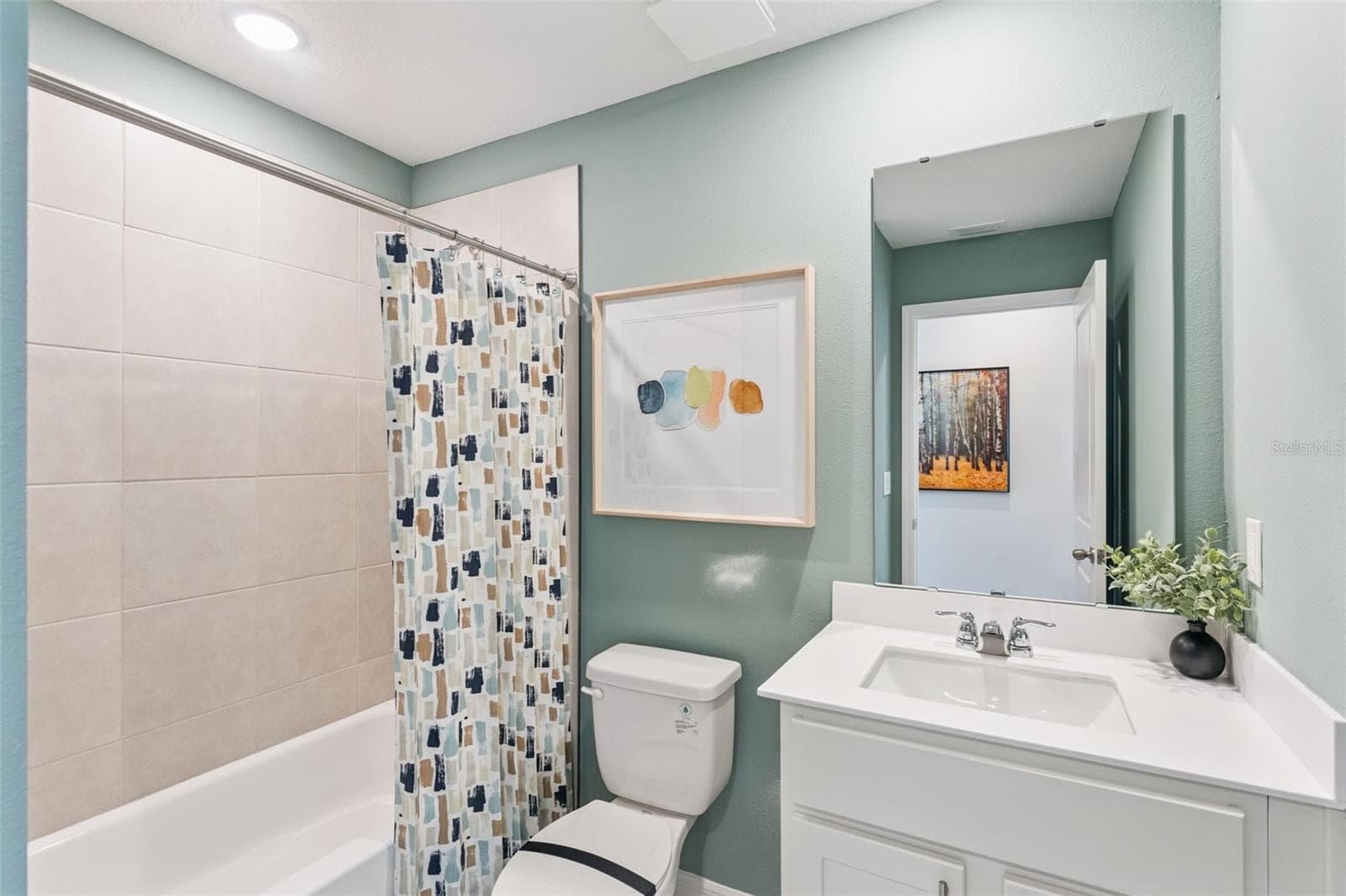 Townhouse at 2298 RED PINE CT, EUSTIS, photo 13 of 20