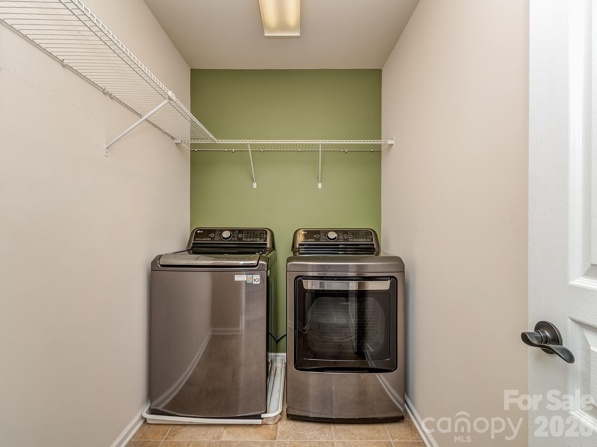 Laundry - 1839 Royal Gorge Avenue, Charlotte