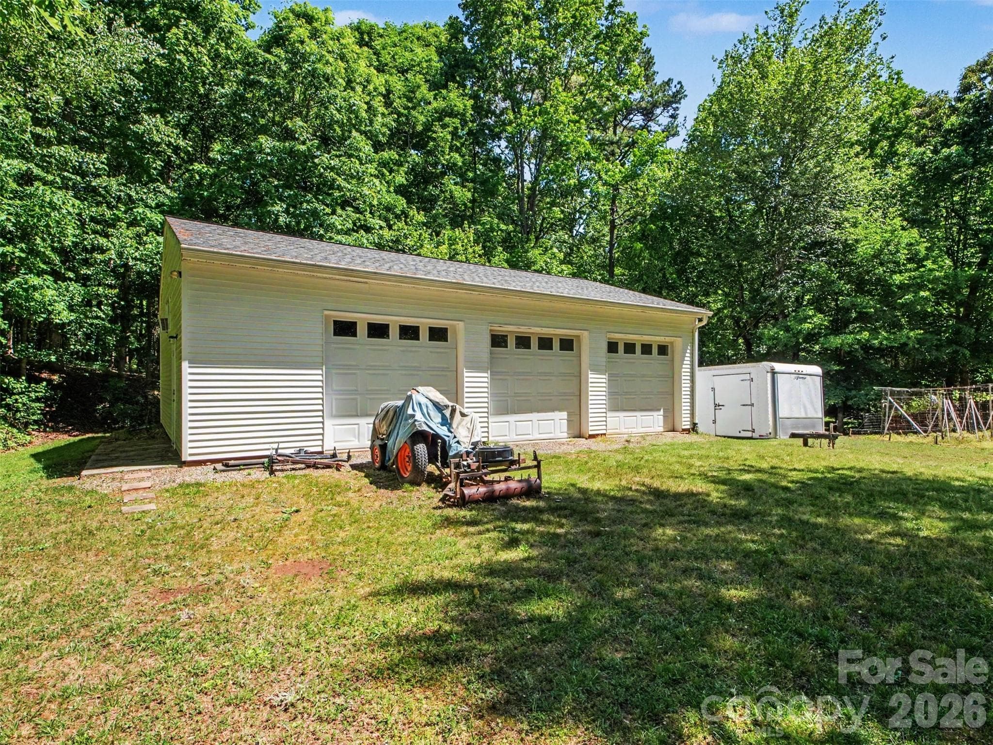 12oo sq foot ,  3 bay garage , wired , Pole Barn construction style - Statesville