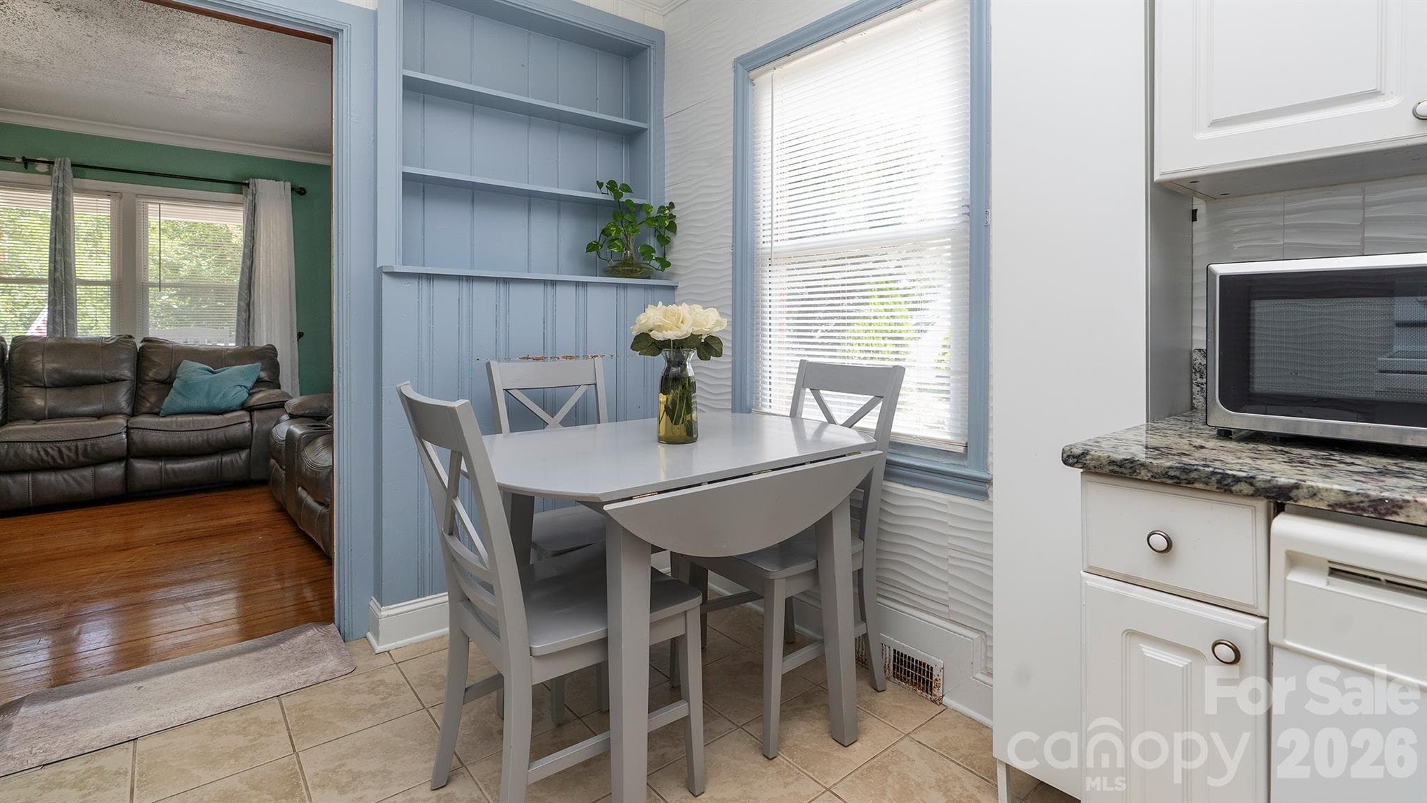 Single Family Residence at 7816 E Lane Drive, Charlotte, photo 10 of 27